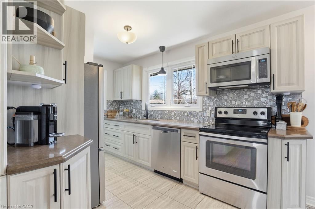 208 Seneca Avenue, Hamilton, Ontario  L9B 1M2 - Photo 21 - 40818962