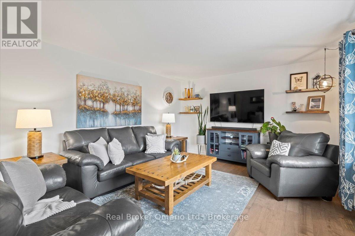 40 Arthur Street W, Minto, Ontario  N0G 1Z0 - Photo 6 - X12975954