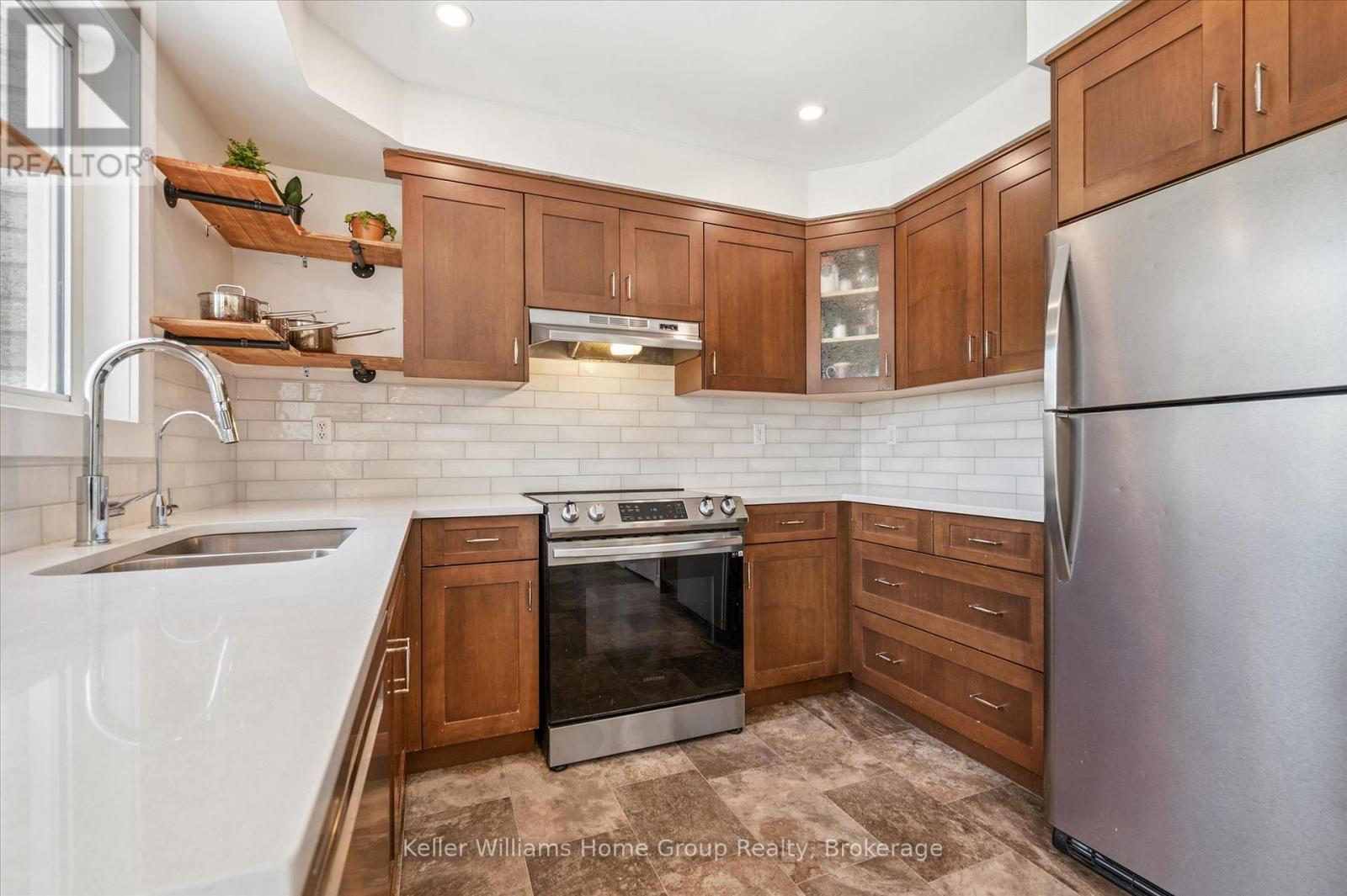 304 Daniel Crescent, Centre Wellington, Ontario  N0B 1S0 - Photo 15 - X12975996