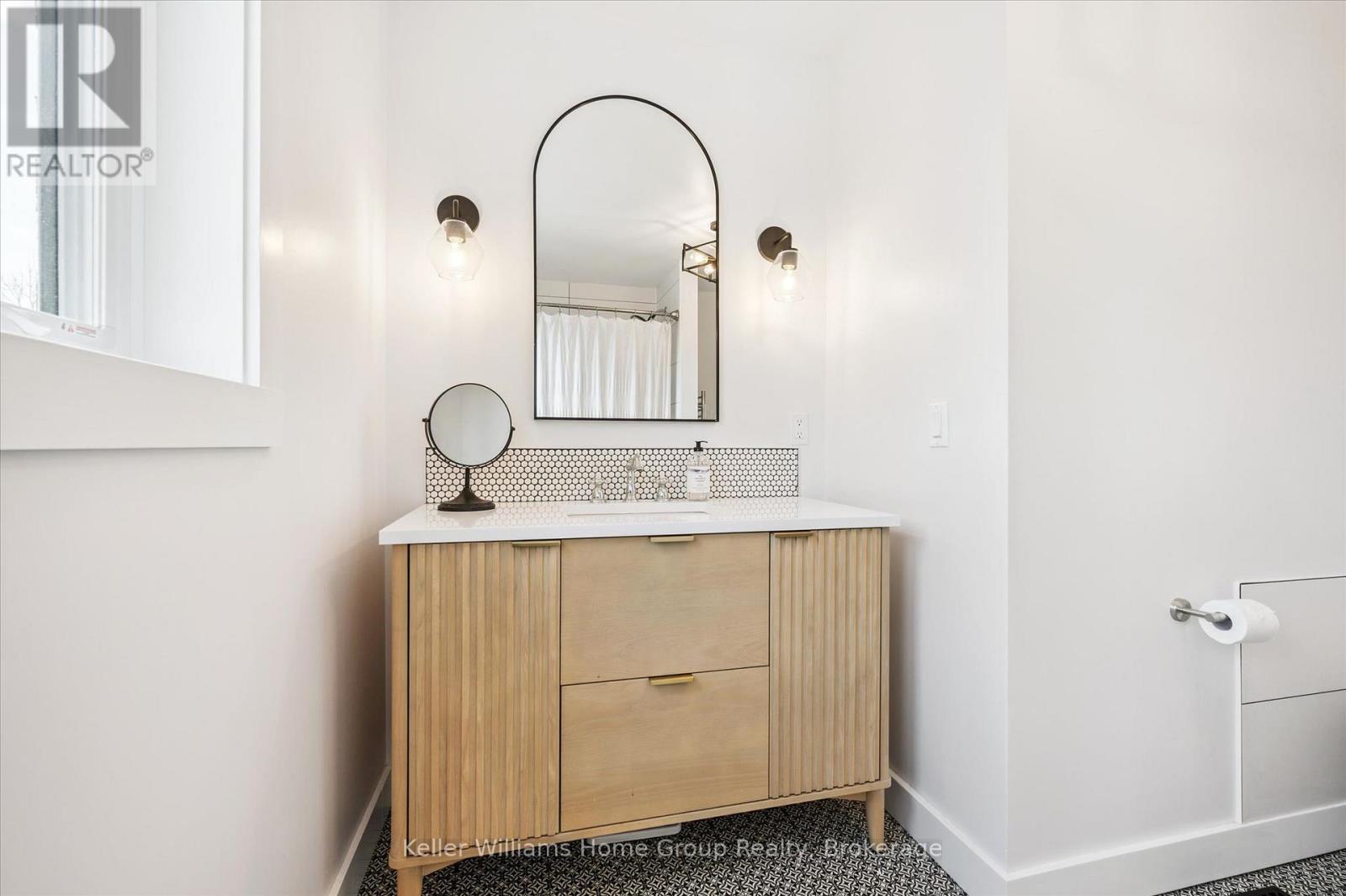 304 Daniel Crescent, Centre Wellington, Ontario  N0B 1S0 - Photo 31 - X12975996