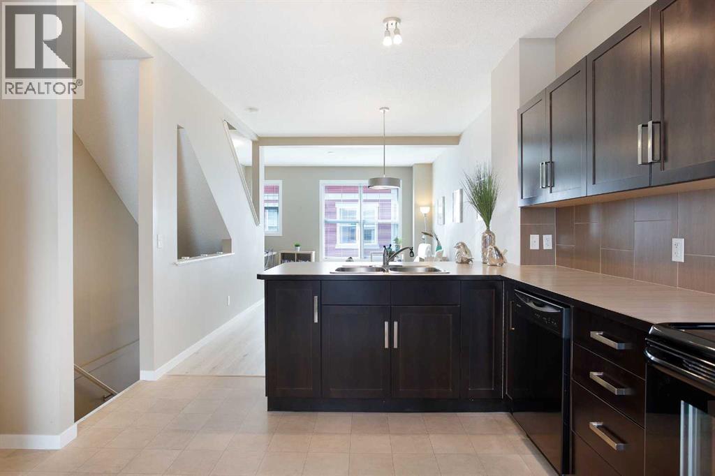 236 New Brighton Row Se, Calgary, Alberta  T2Z 1B9 - Photo 5 - A2281963