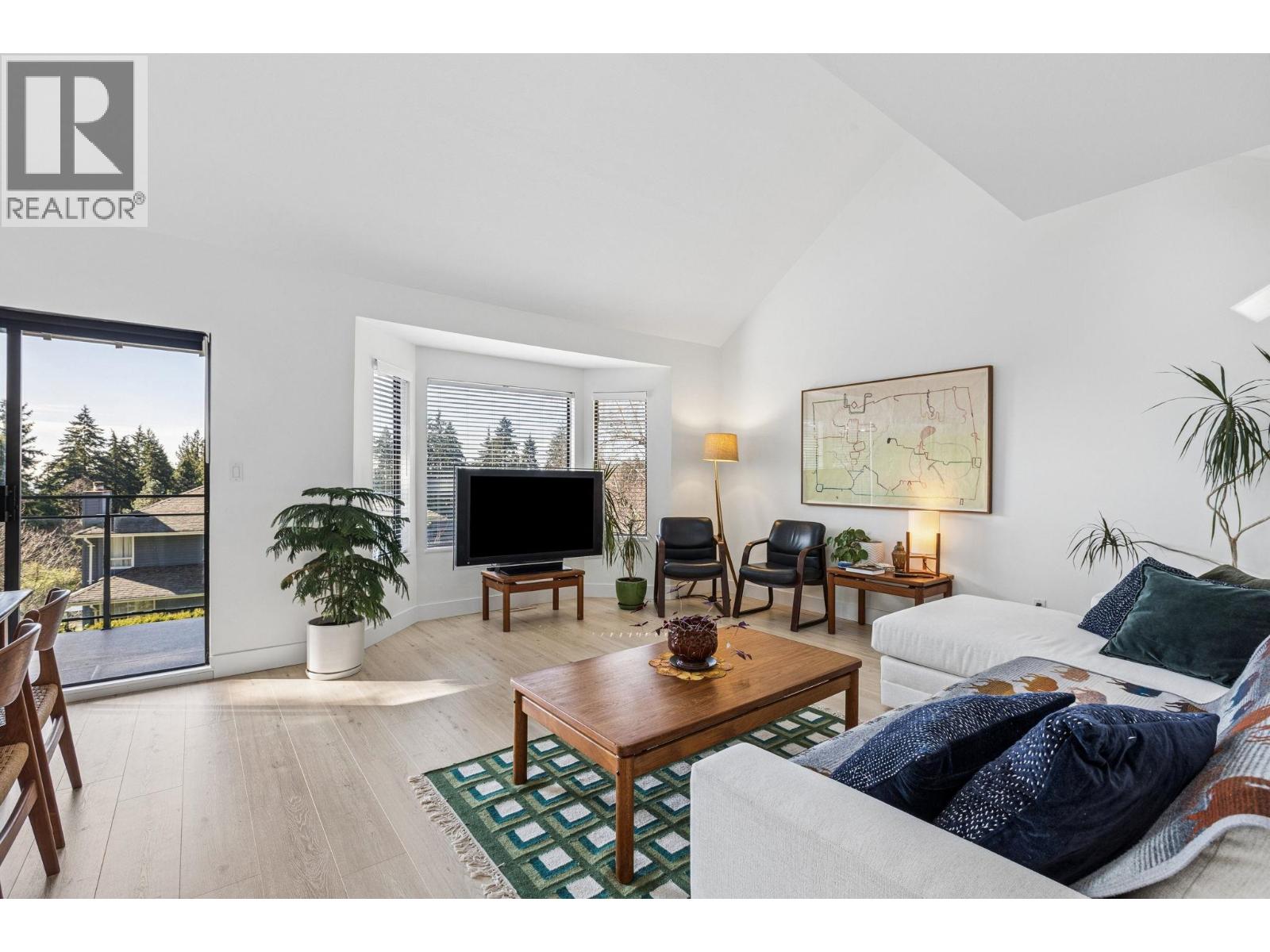 5709 OWL COURT, North Vancouver, British Columbia