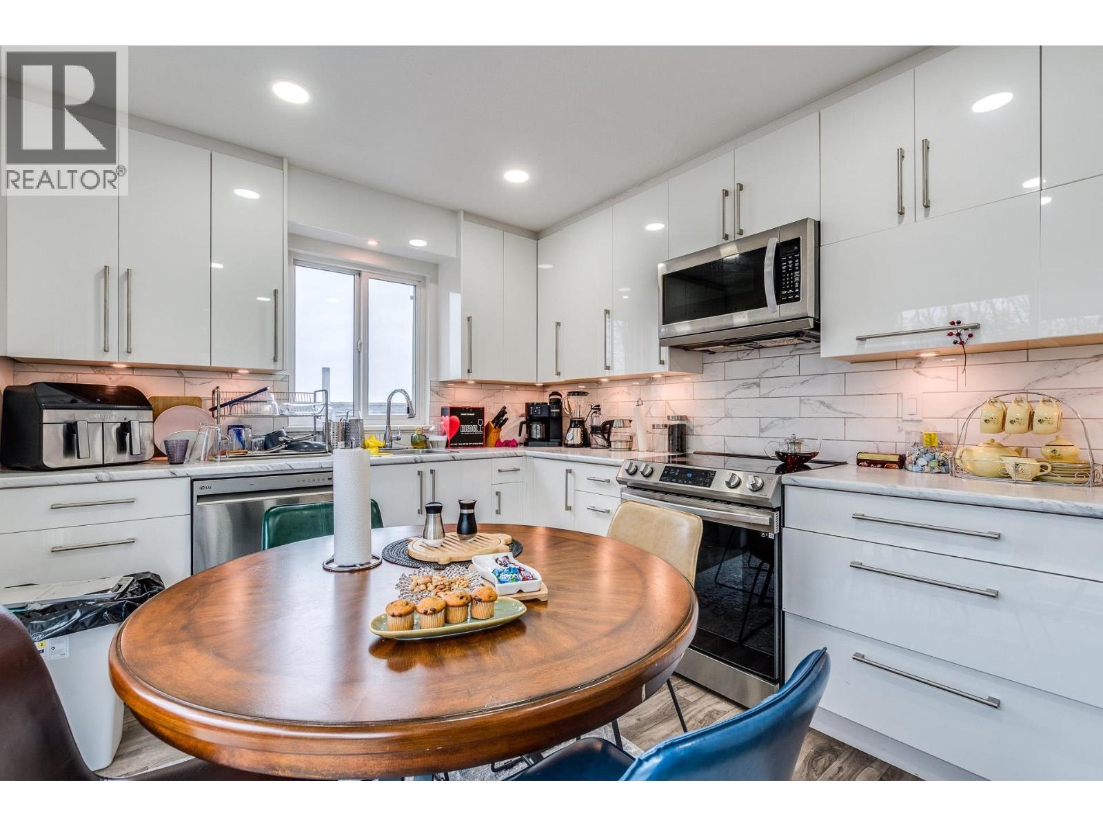 11390 Harrison Street, Maple Ridge, British Columbia  V2X 9L2 - Photo 10 - R3109114