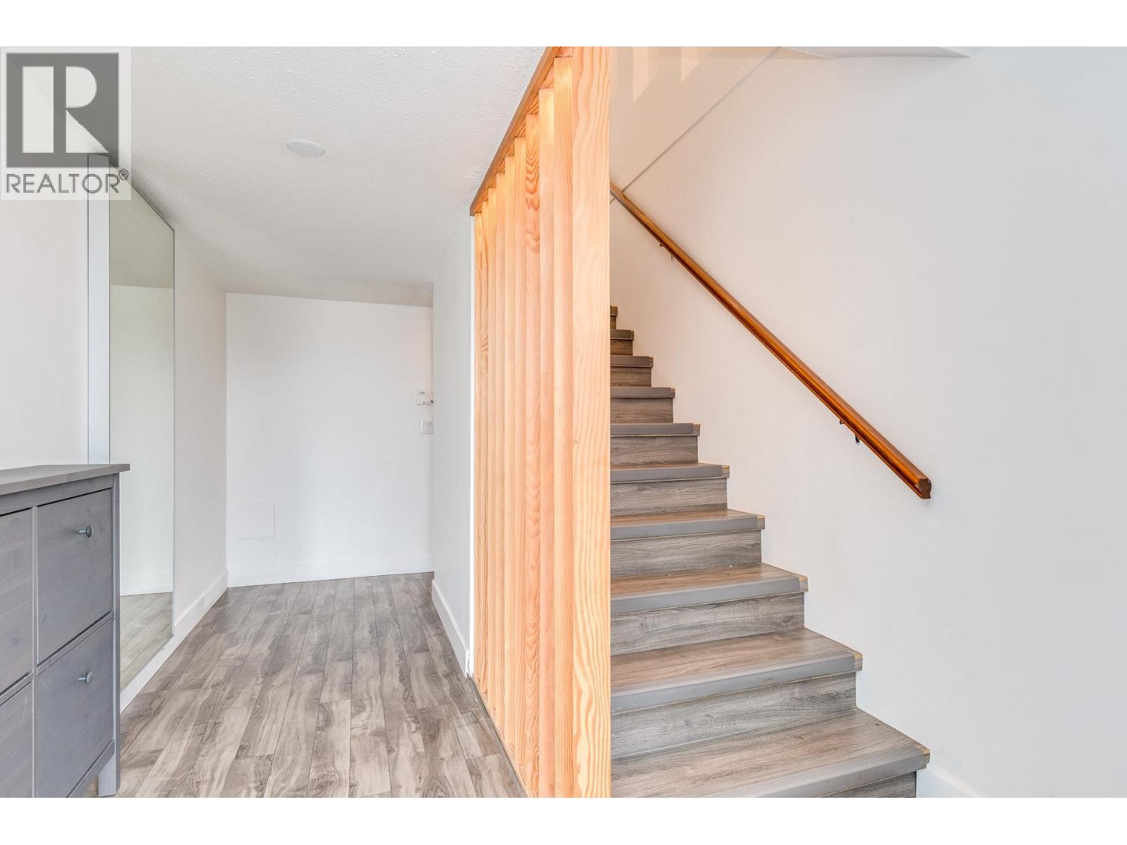 11390 Harrison Street, Maple Ridge, British Columbia  V2X 9L2 - Photo 2 - R3109114