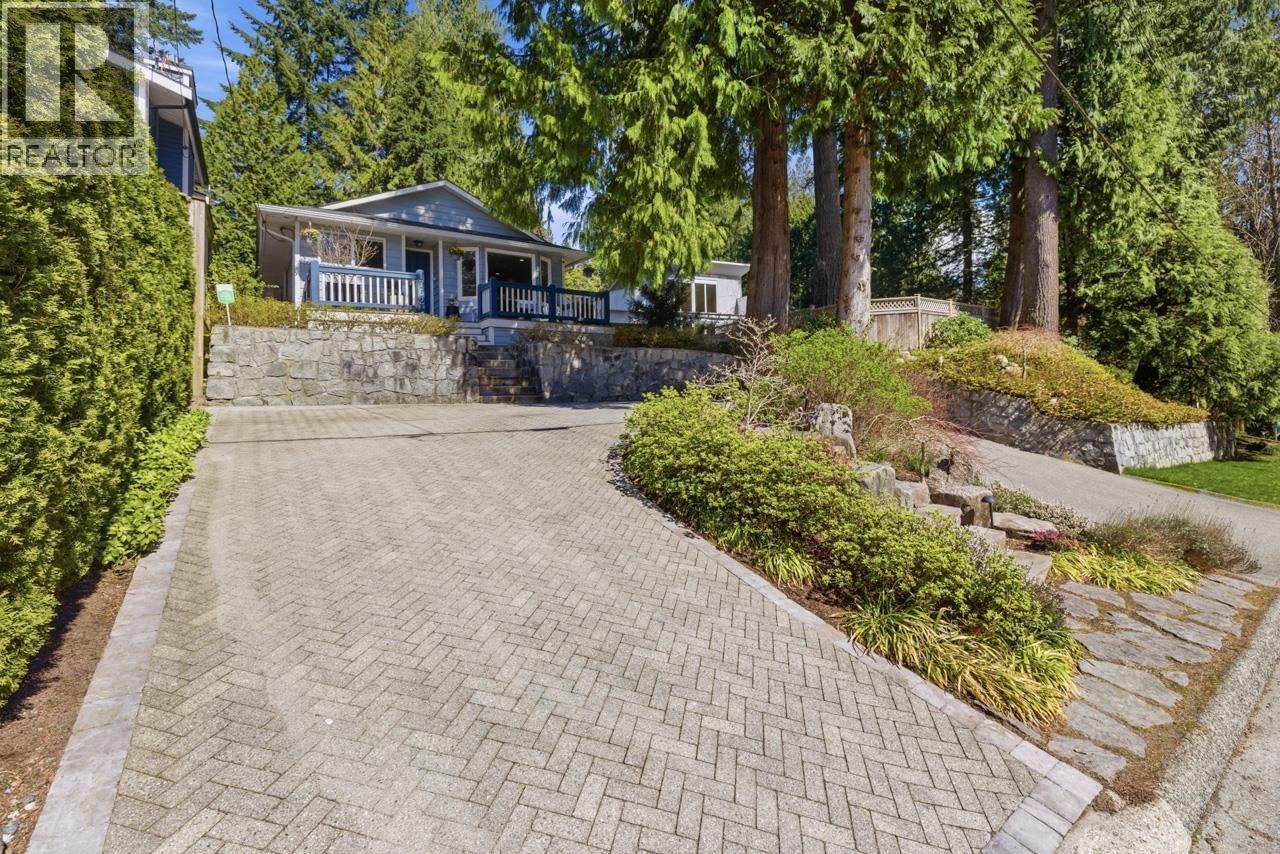 1762 Evelyn Street, North Vancouver, British Columbia  V7K 1V1 - Photo 37 - R3109115