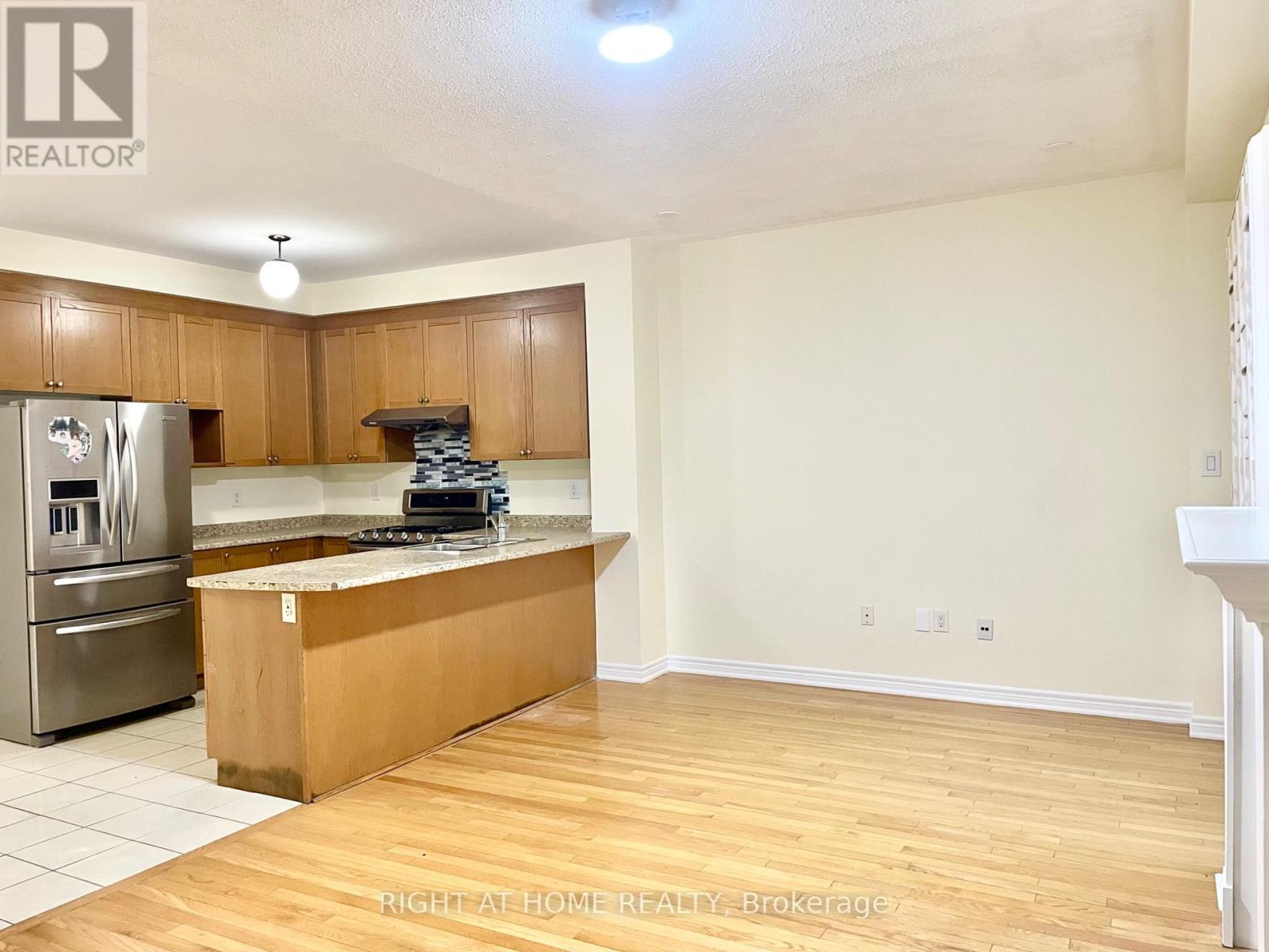 20 Haskett Drive, Markham, Ontario  L6B 0S9 - Photo 15 - N12974648