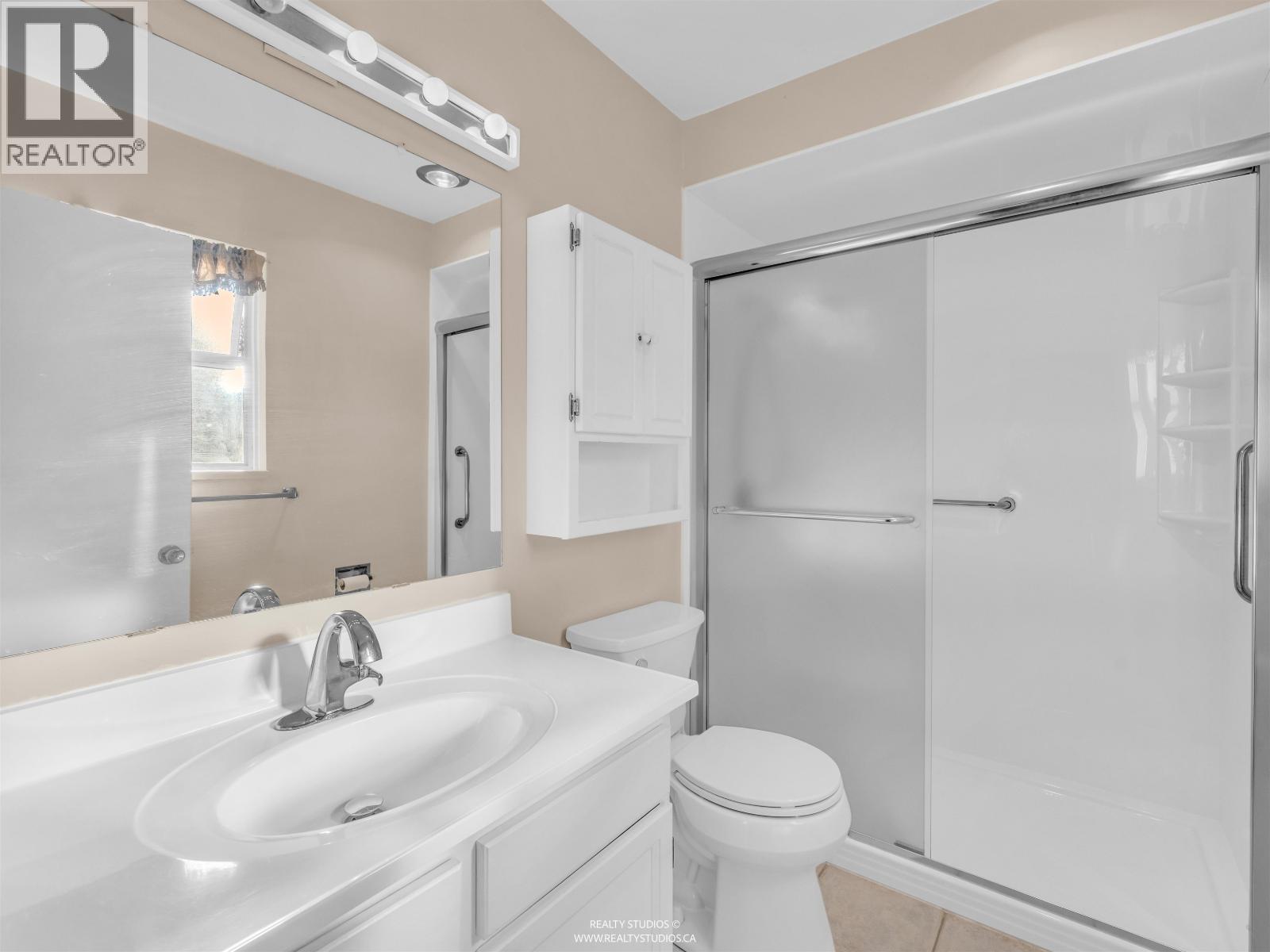 1110 Lodge Road, North Vancouver, British Columbia  V7R 1W8 - Photo 18 - R3109132