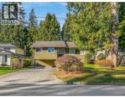 1110 LODGE ROAD, North Vancouver, British Columbia