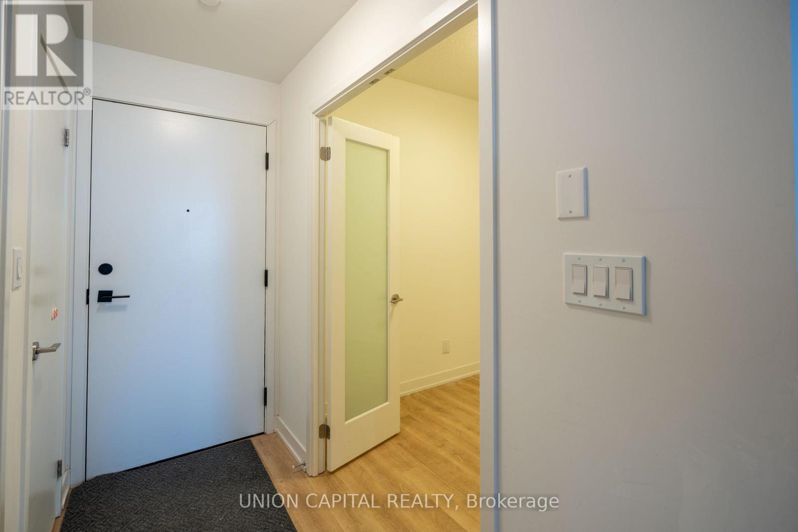 1106 - 8119 Birchmount Road, Markham, Ontario  L6G 0H5 - Photo 2 - N12975796