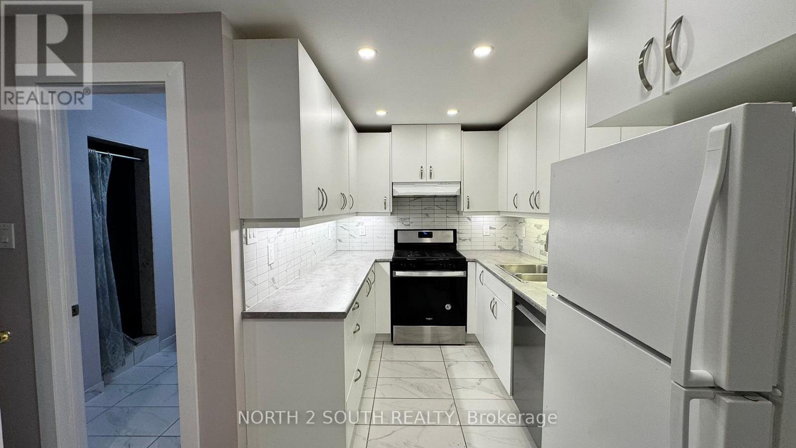 Bsmt - 29 Gore Drive, Barrie, Ontario  L4N 8L3 - Photo 5 - S12913312