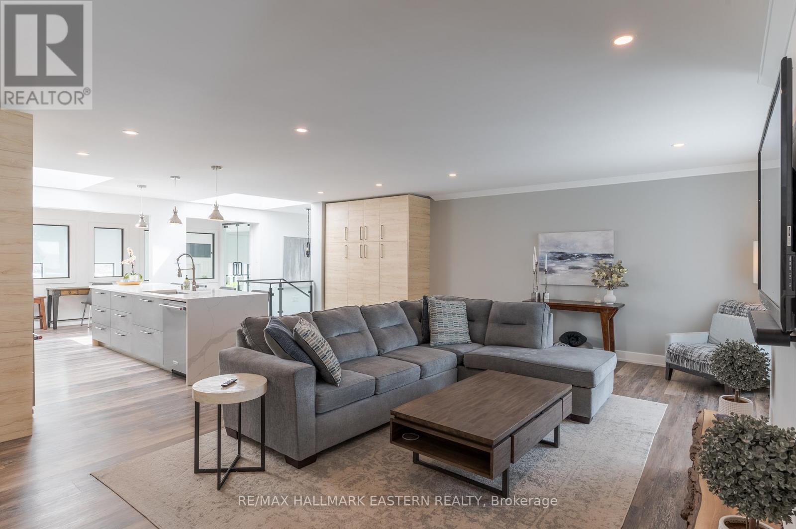 6 Weller Crescent, Peterborough, Ontario  K9J 6J5 - Photo 11 - X12976078