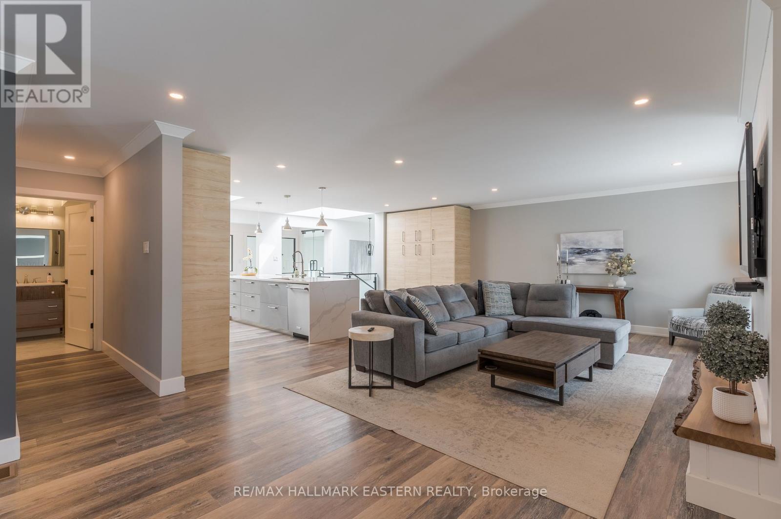 6 Weller Crescent, Peterborough, Ontario  K9J 6J5 - Photo 8 - X12976078