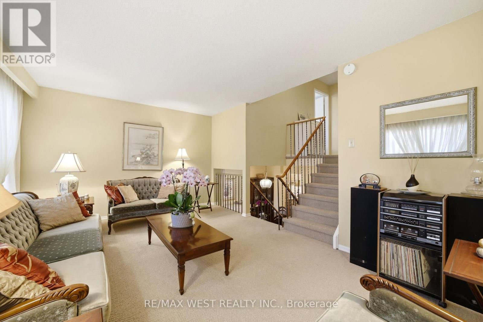 68 Buckland Way, Brampton, Ontario  L6V 3P4 - Photo 10 - W12963978