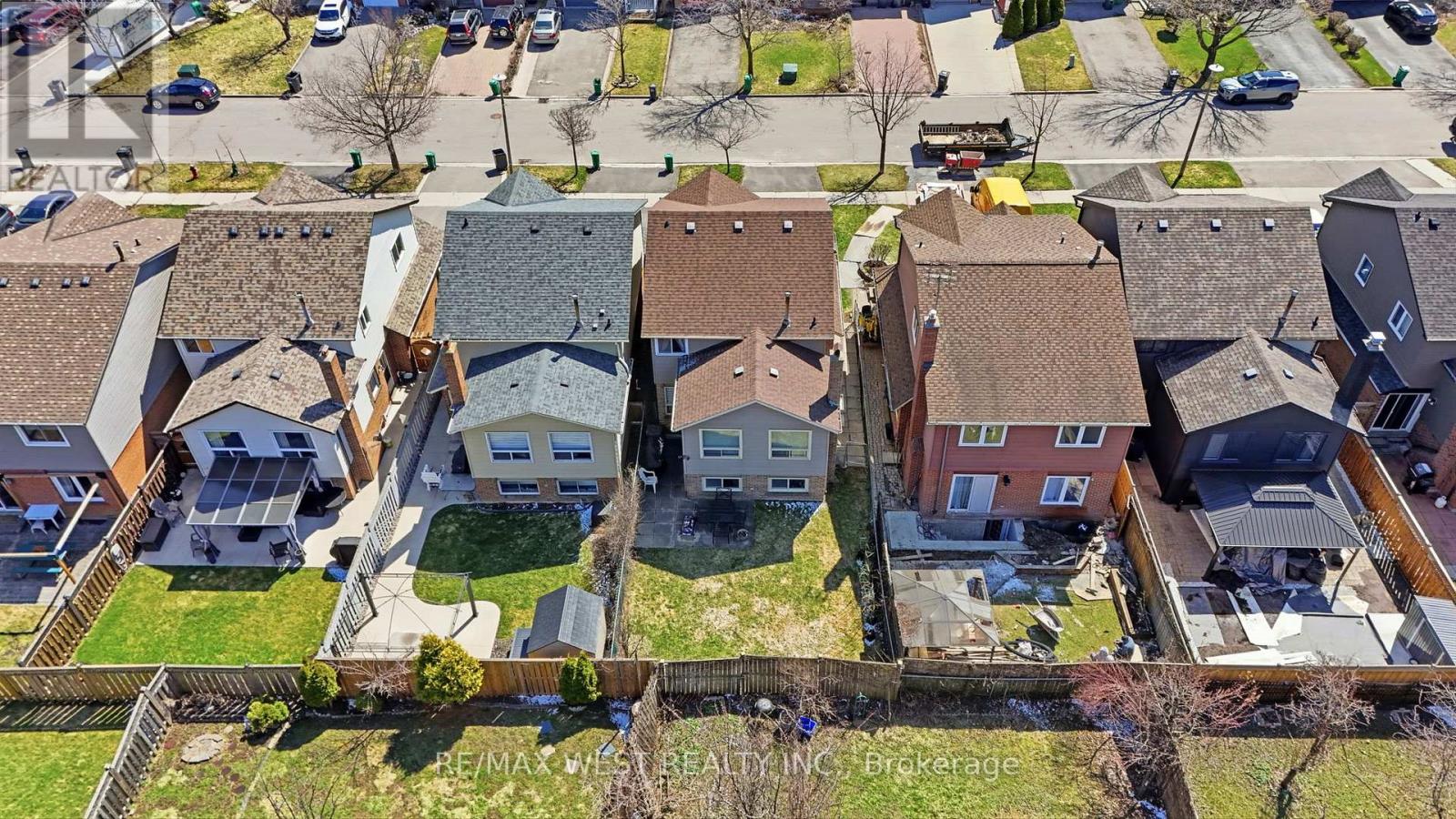 68 Buckland Way, Brampton, Ontario  L6V 3P4 - Photo 48 - W12963978