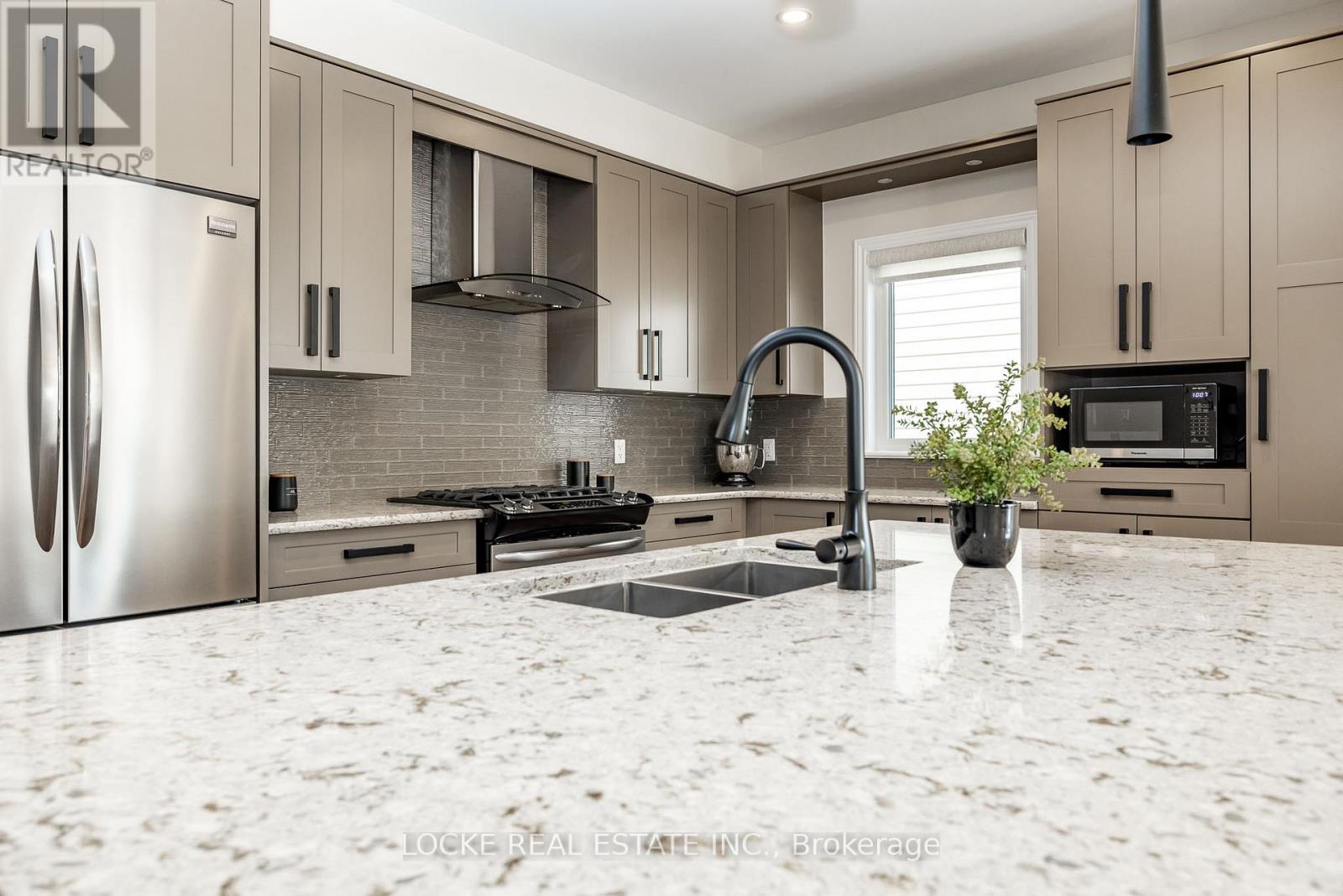 168 Minoterie Ridge, Ottawa, Ontario  K4A 0Y6 - Photo 13 - X12975842