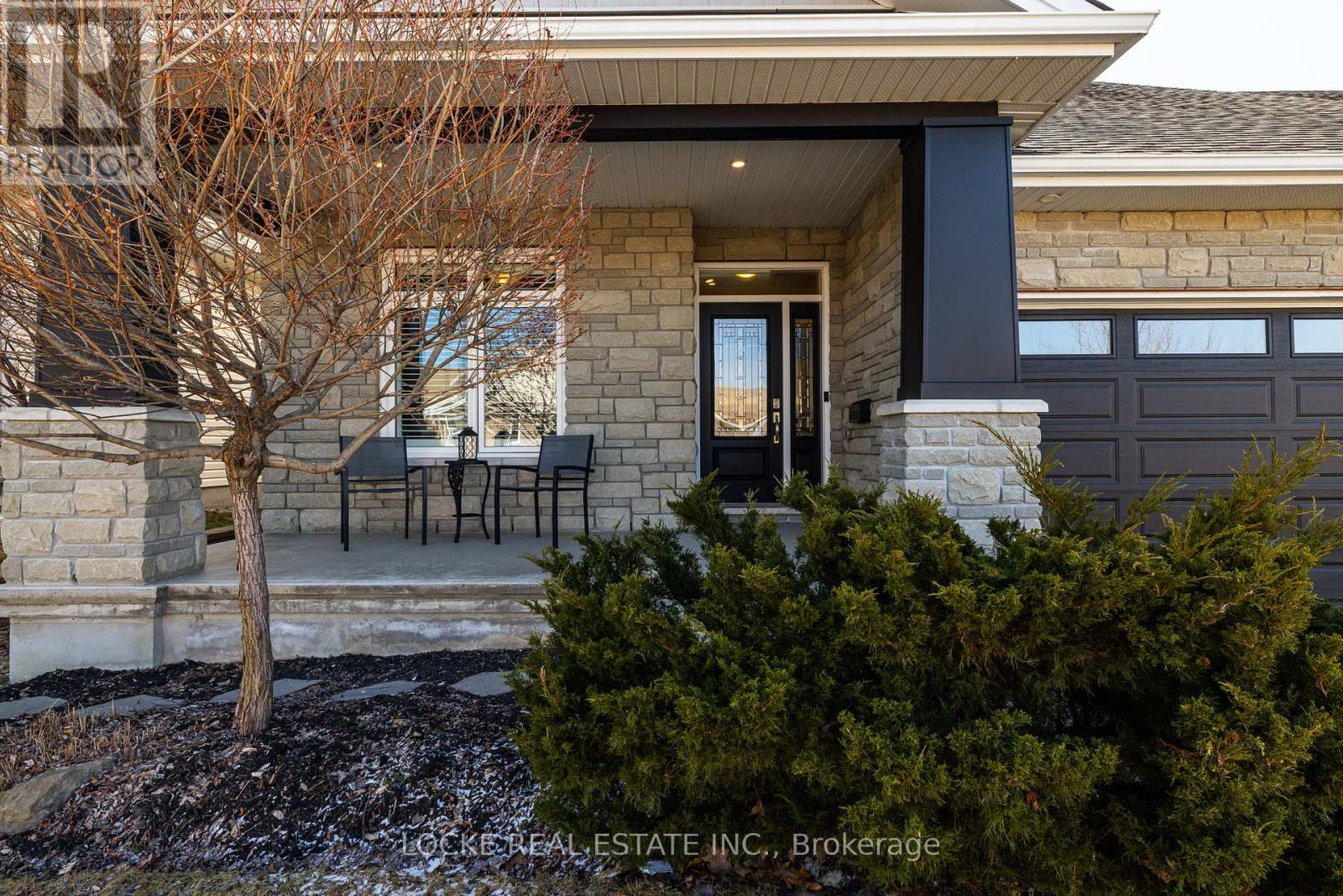 168 Minoterie Ridge, Ottawa, Ontario  K4A 0Y6 - Photo 2 - X12975842