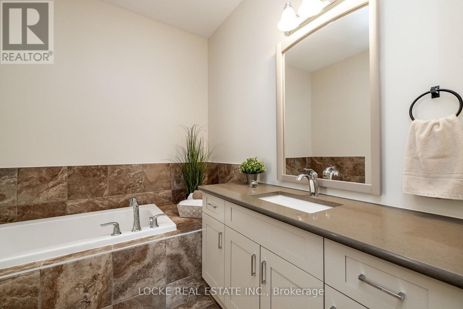 168 Minoterie Ridge, Ottawa, Ontario  K4A 0Y6 - Photo 26 - X12975842