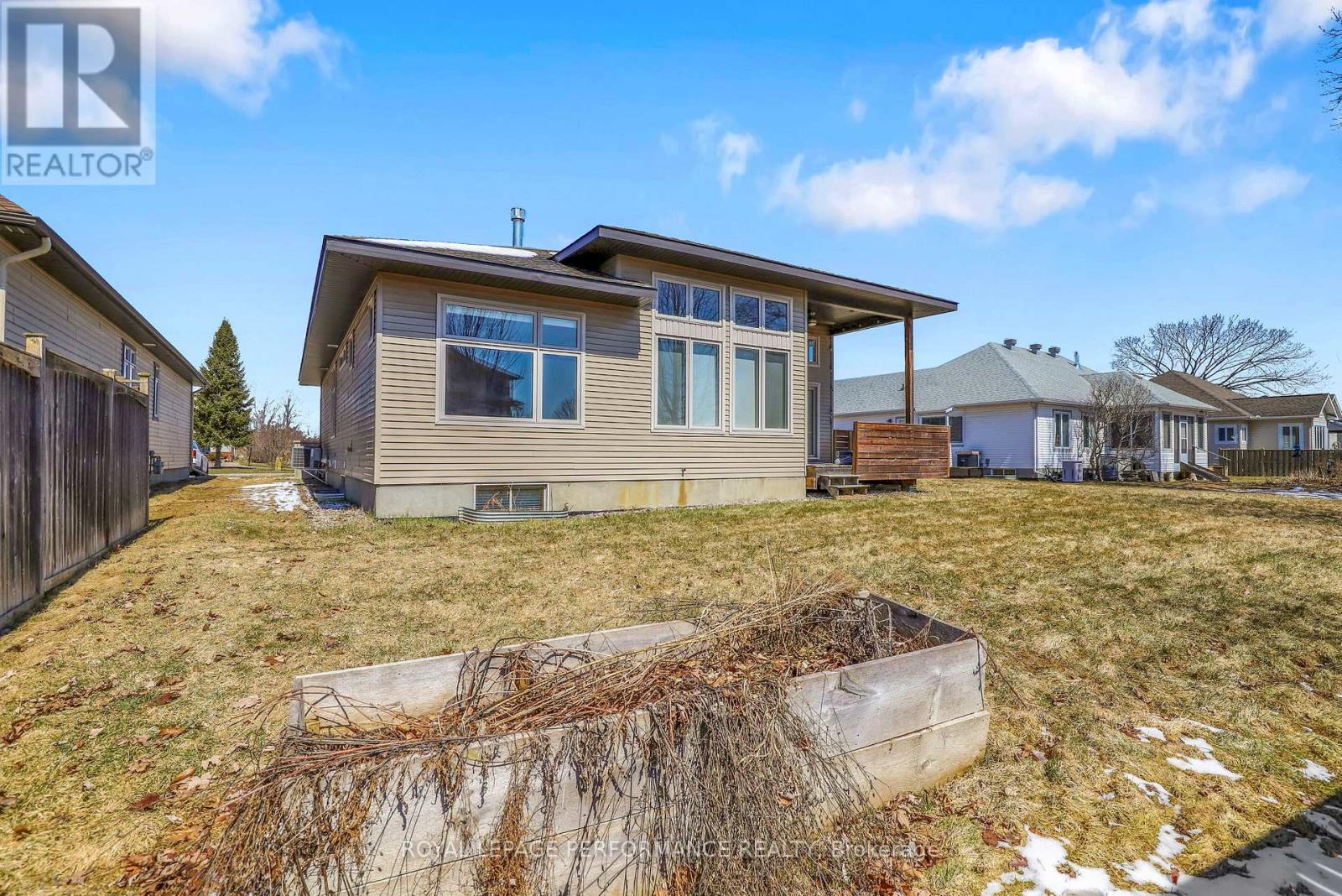 32 Moore Street, Ottawa, Ontario  K0A 2Z0 - Photo 39 - X12975848