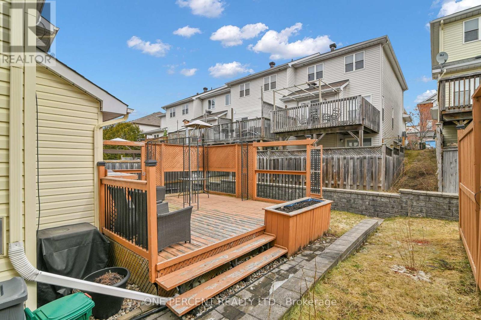 311 Southcrest Private, Ottawa, Ontario  K1V 2B7 - Photo 32 - X12975854