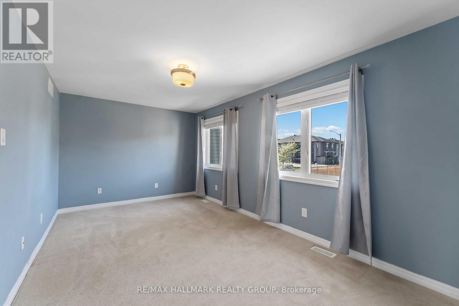 900 Littlerock Street, Ottawa, Ontario  K1T 0N2 - Photo 15 - X12975864