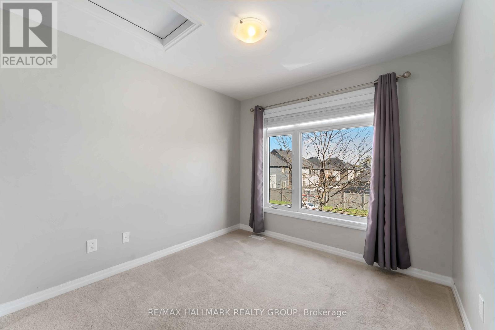 900 Littlerock Street, Ottawa, Ontario  K1T 0N2 - Photo 18 - X12975864