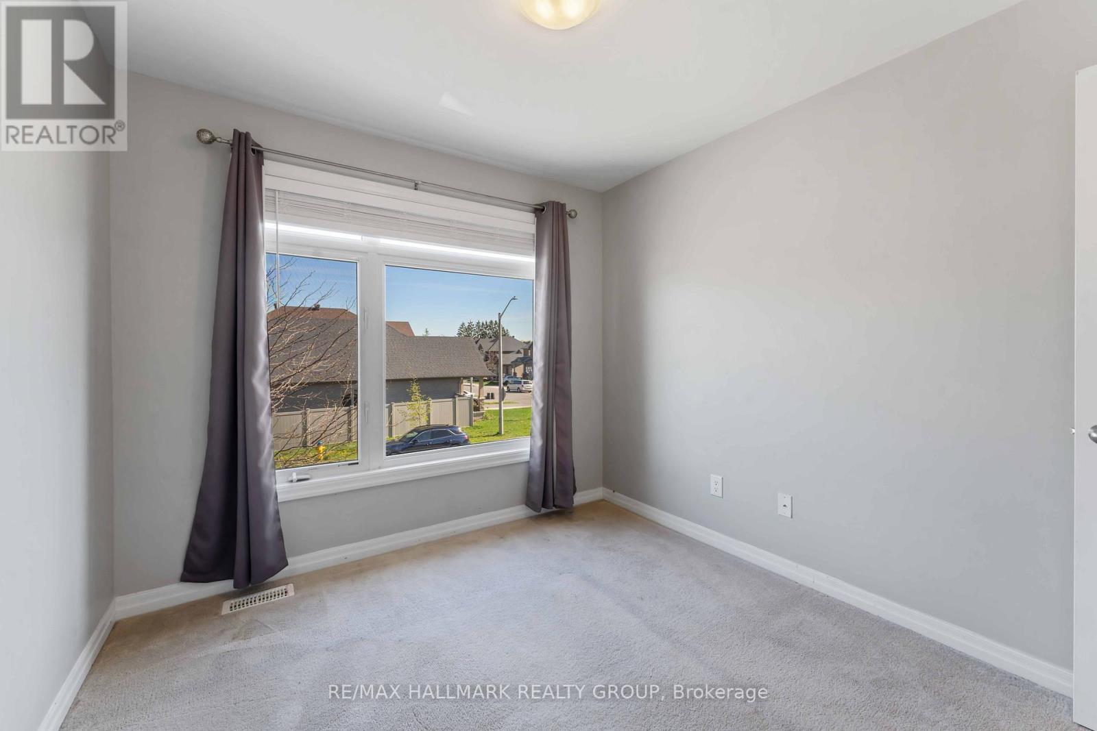 900 Littlerock Street, Ottawa, Ontario  K1T 0N2 - Photo 19 - X12975864