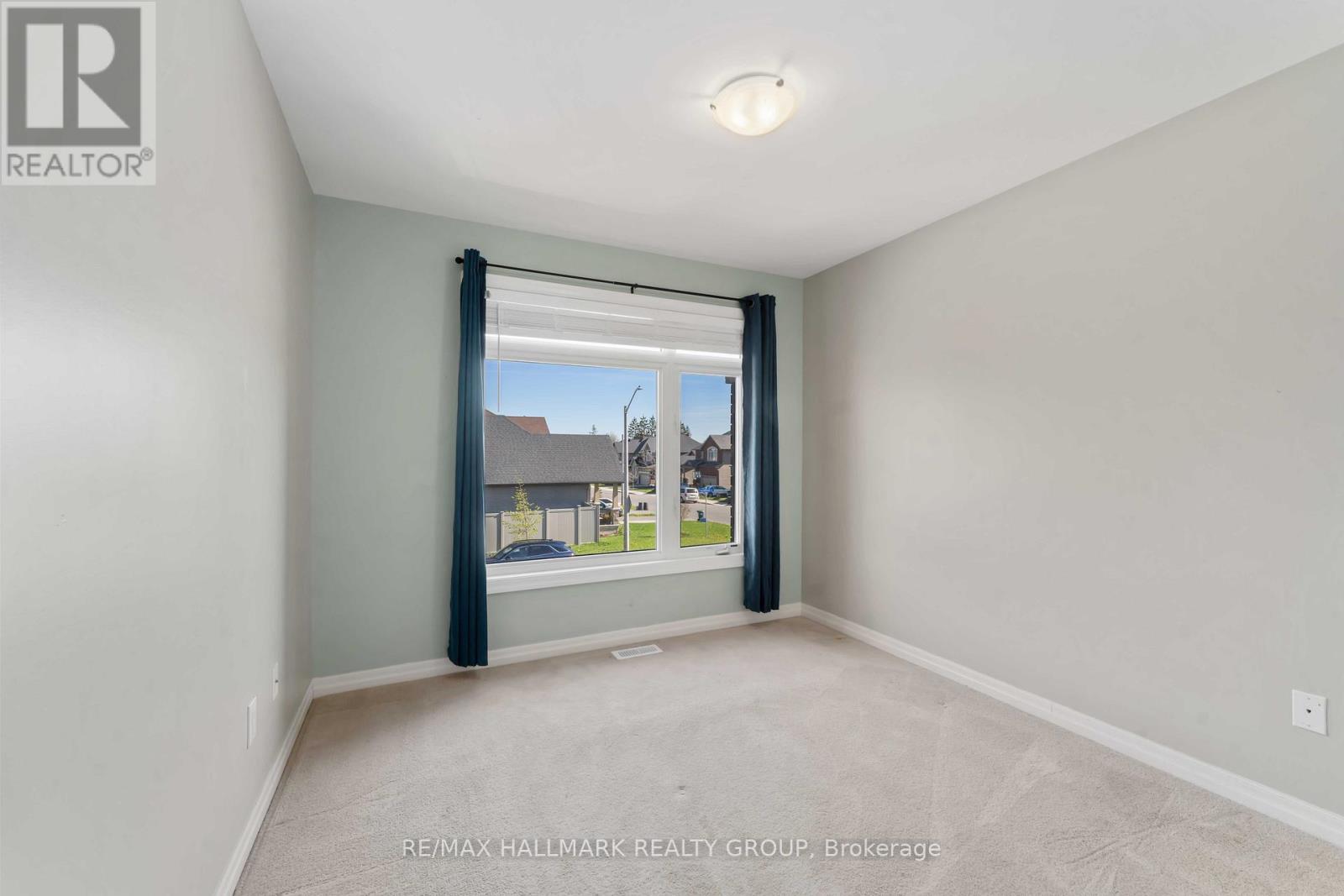 900 Littlerock Street, Ottawa, Ontario  K1T 0N2 - Photo 20 - X12975864