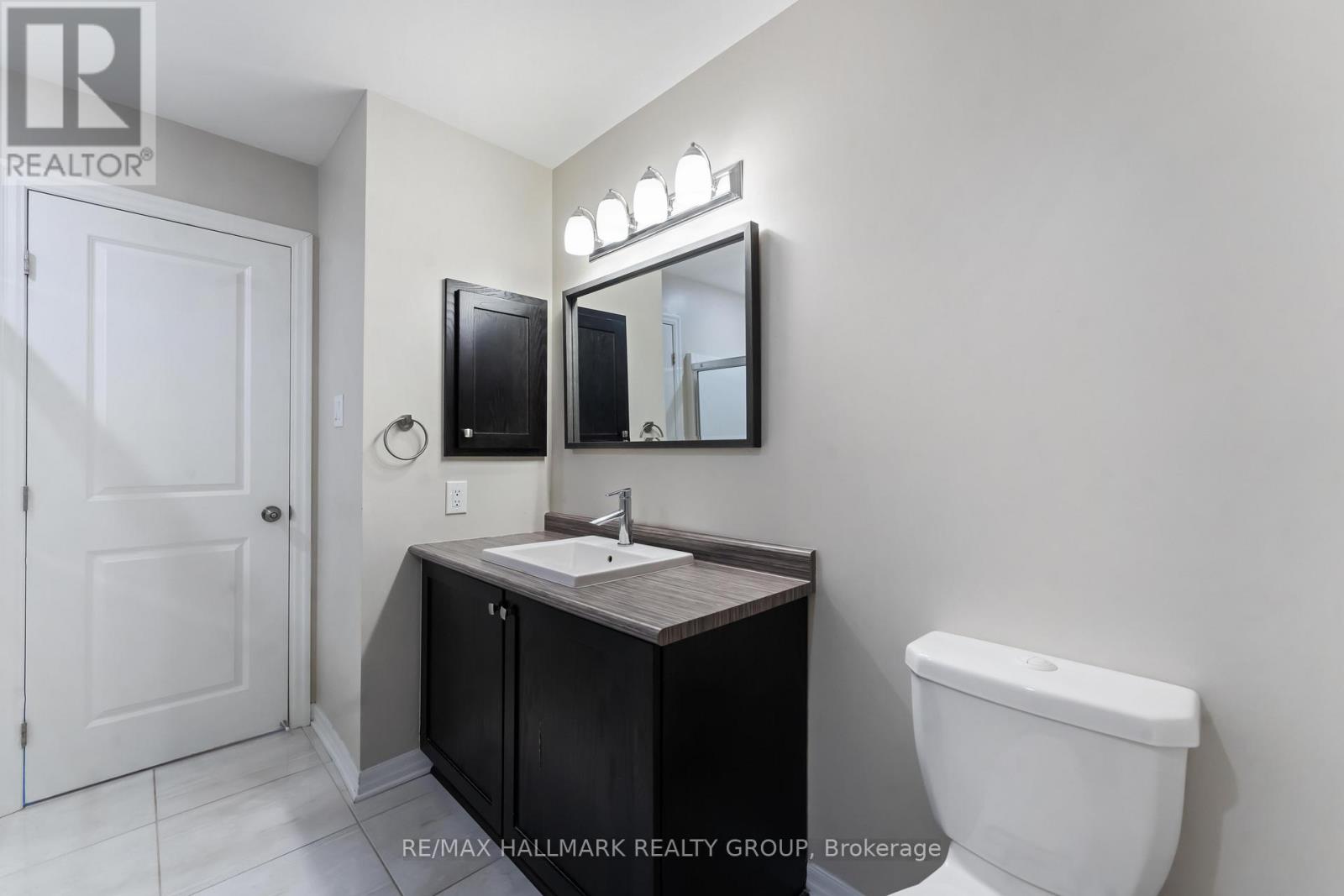 900 Littlerock Street, Ottawa, Ontario  K1T 0N2 - Photo 24 - X12975864