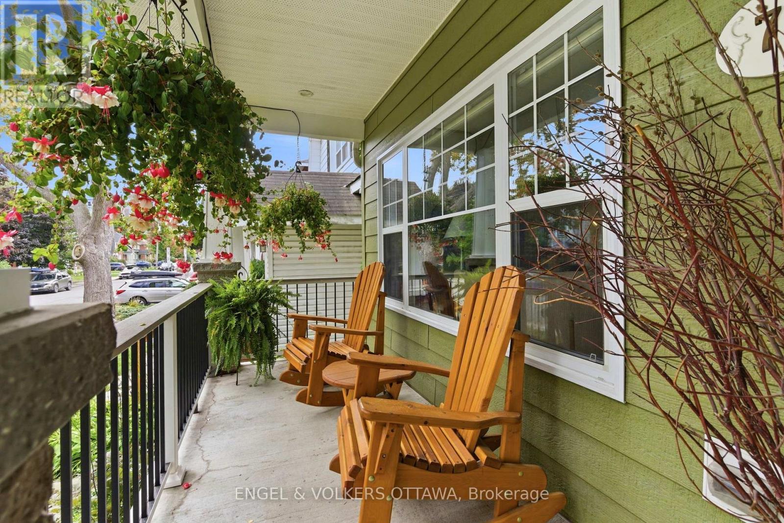 72 Smirle Avenue, Ottawa, Ontario  K1Y 0S3 - Photo 3 - X12975896