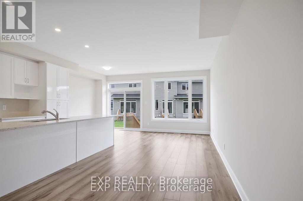 18 Reynolds Avenue, Carleton Place, Ontario  K7C 0C4 - Photo 9 - X12975942