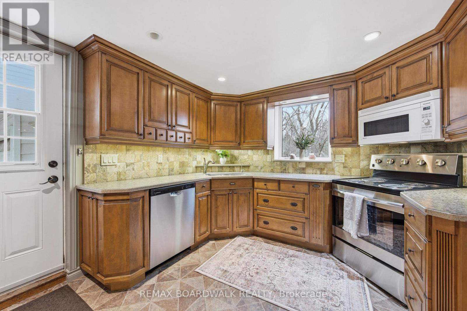 920 Stewart Boulevard, Elizabethtown-Kitley, Ontario  K6V 5T4 - Photo 25 - X12975974