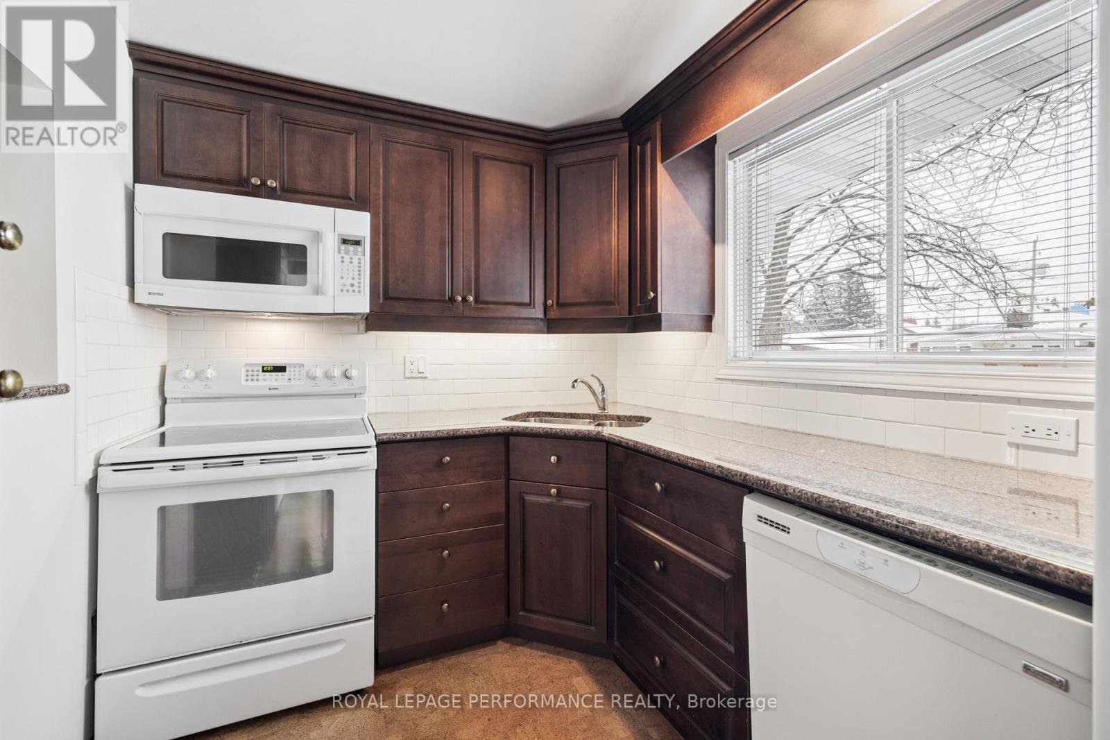 1989 Michigan Avenue, Ottawa, Ontario  K1H 6Y1 - Photo 10 - X12976008