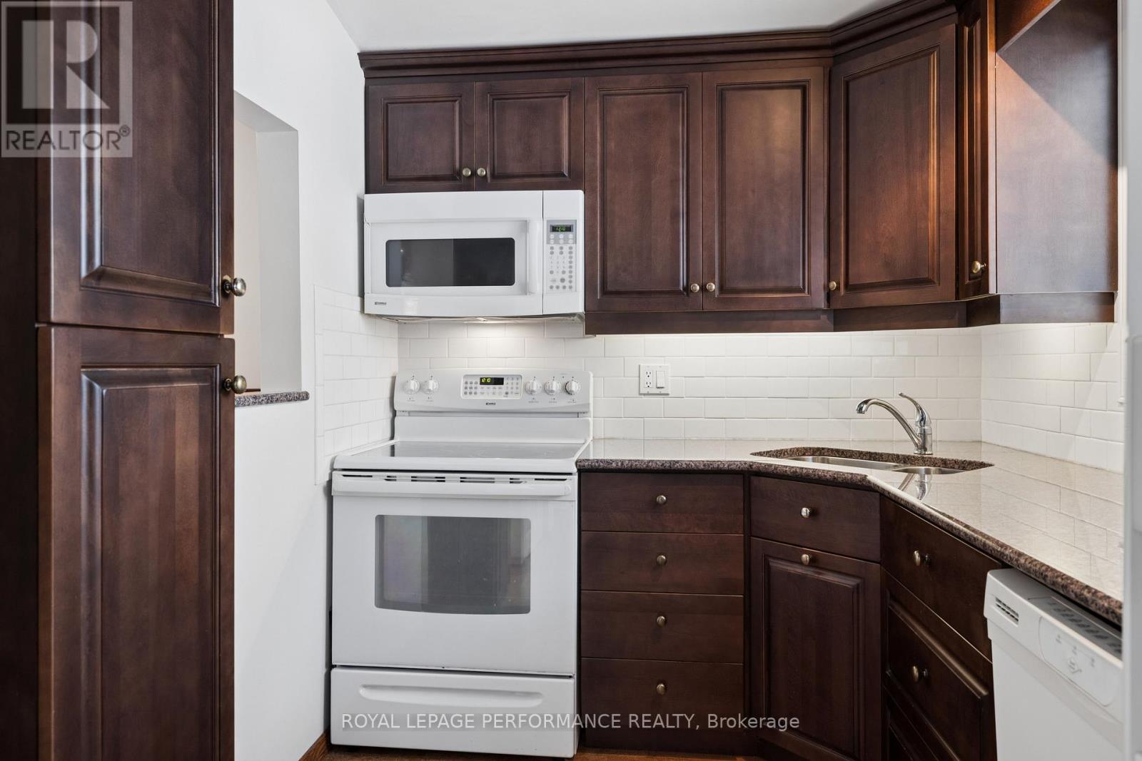 1989 Michigan Avenue, Ottawa, Ontario  K1H 6Y1 - Photo 11 - X12976008