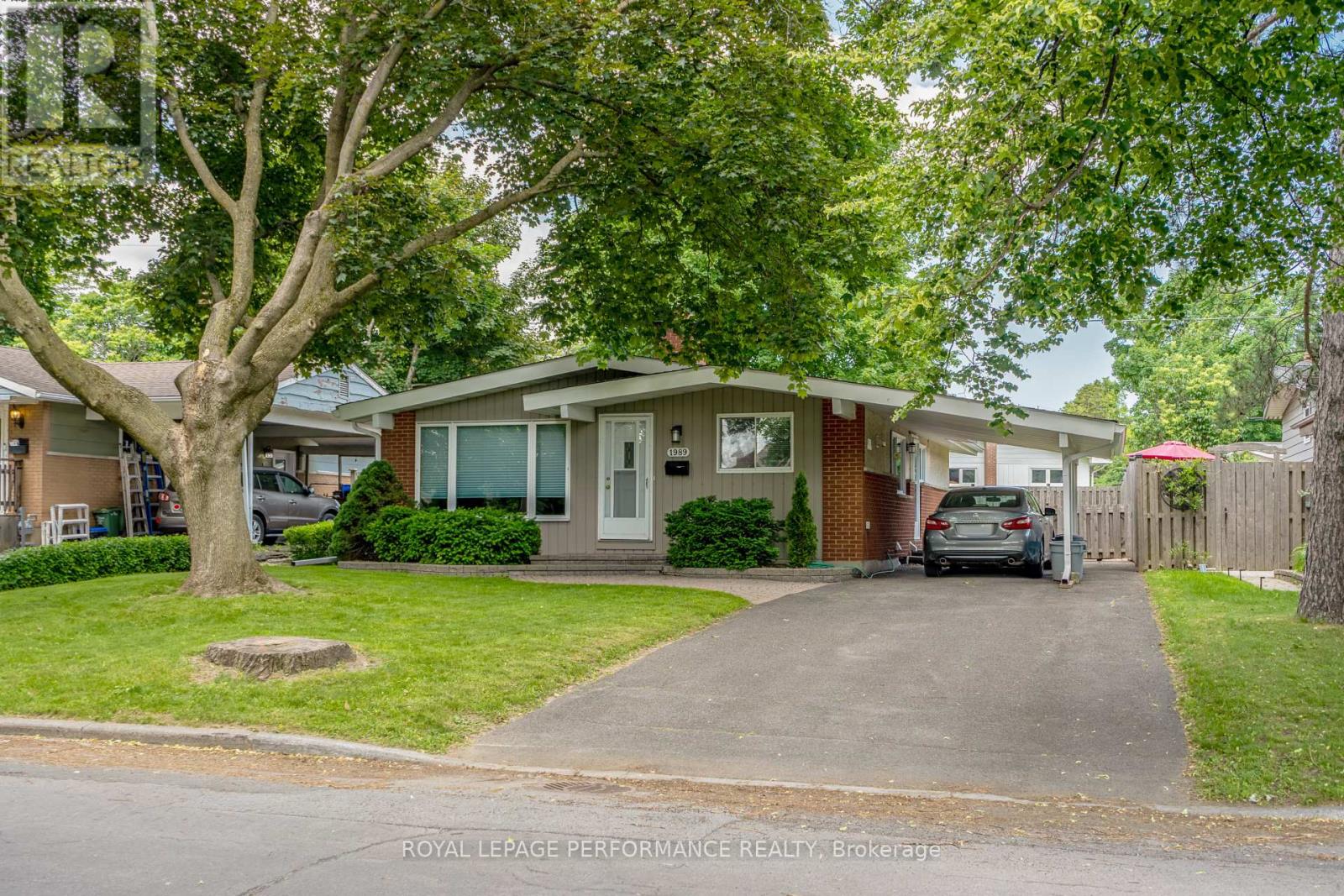 1989 Michigan Avenue, Ottawa, Ontario  K1H 6Y1 - Photo 2 - X12976008