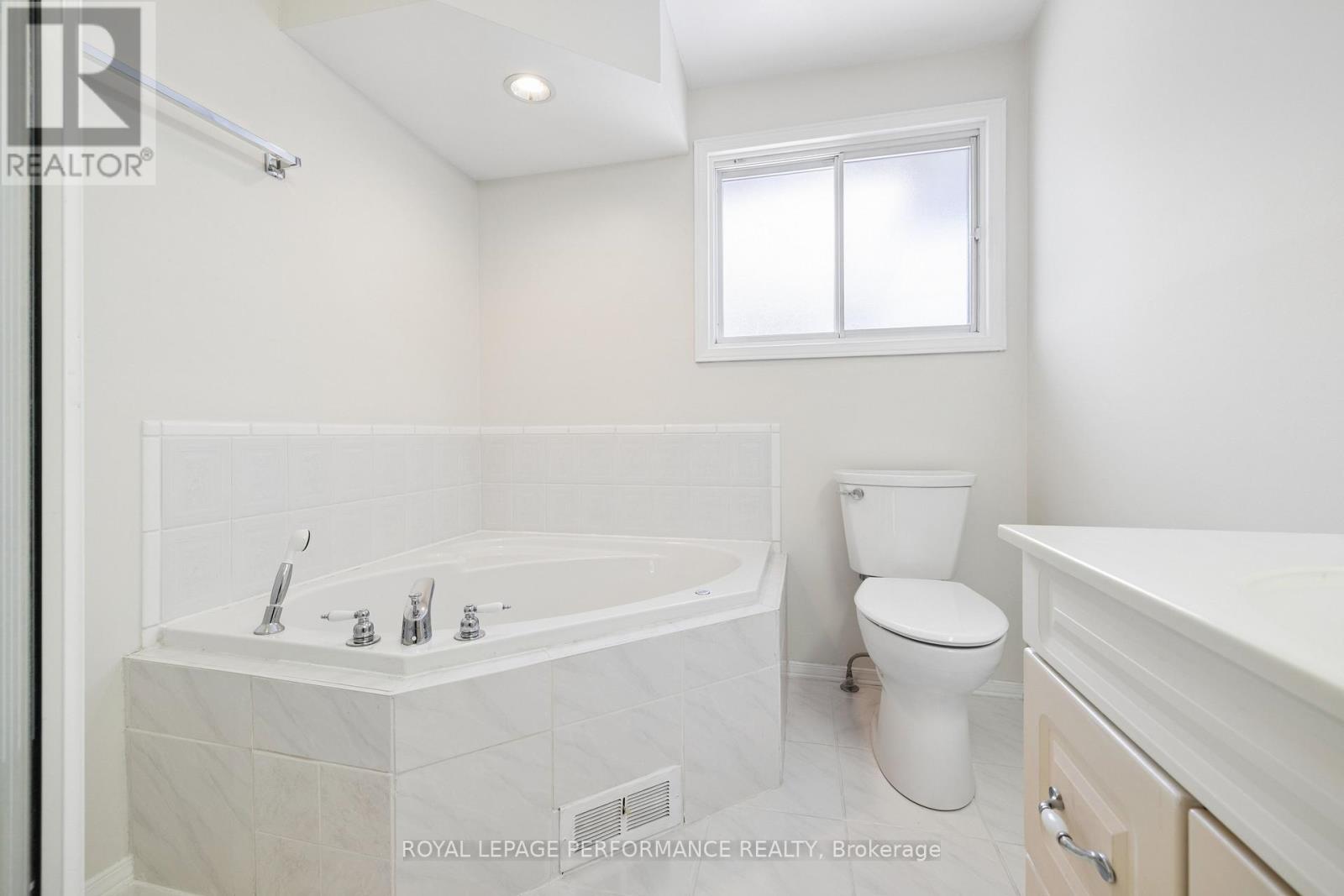 1989 Michigan Avenue, Ottawa, Ontario  K1H 6Y1 - Photo 26 - X12976008