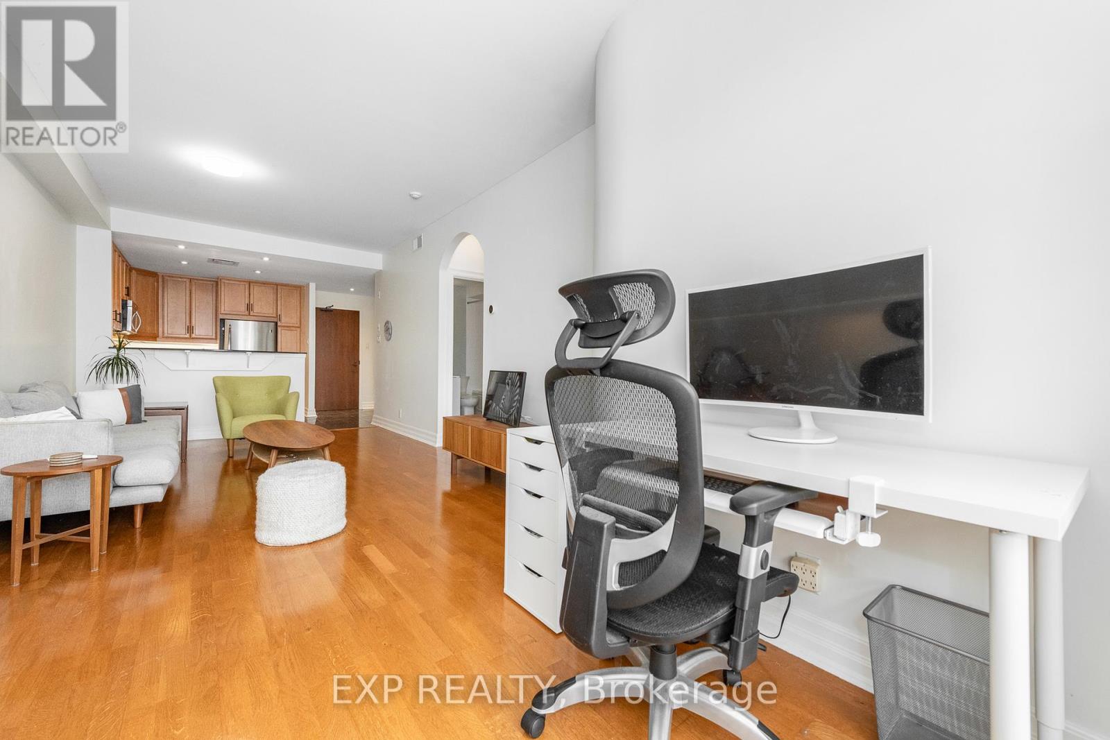 312 - 320 Mcleod Street, Ottawa, Ontario  K2P 1A3 - Photo 16 - X12976068