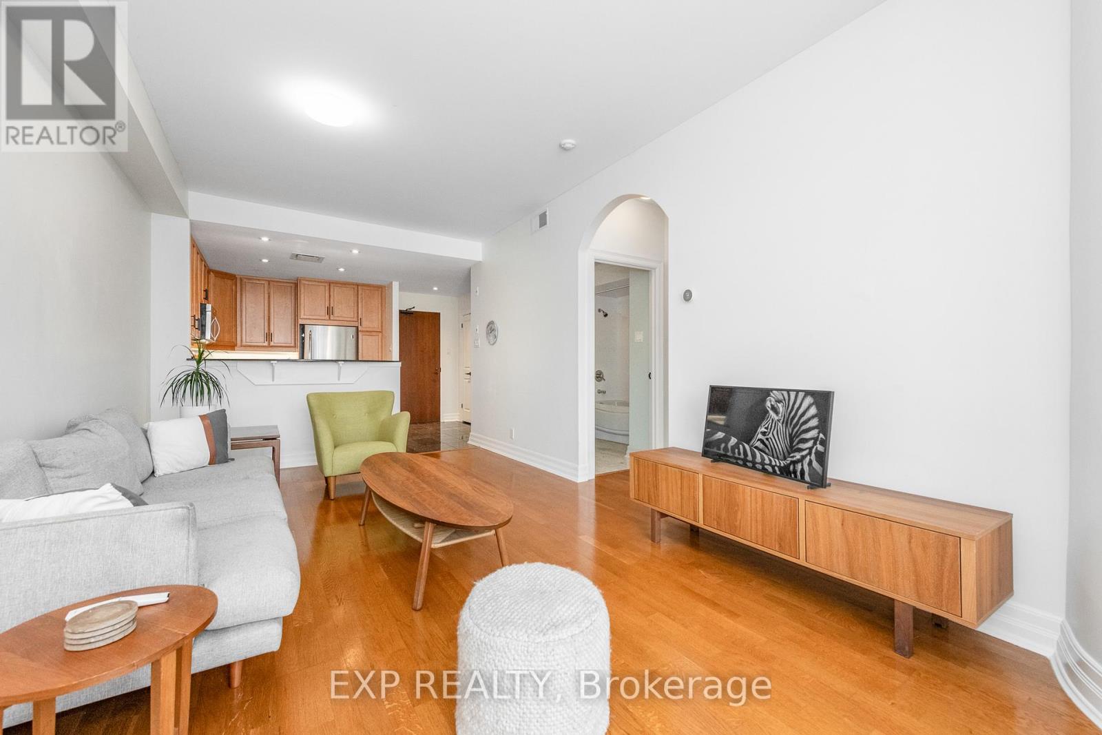 312 - 320 Mcleod Street, Ottawa, Ontario  K2P 1A3 - Photo 17 - X12976068