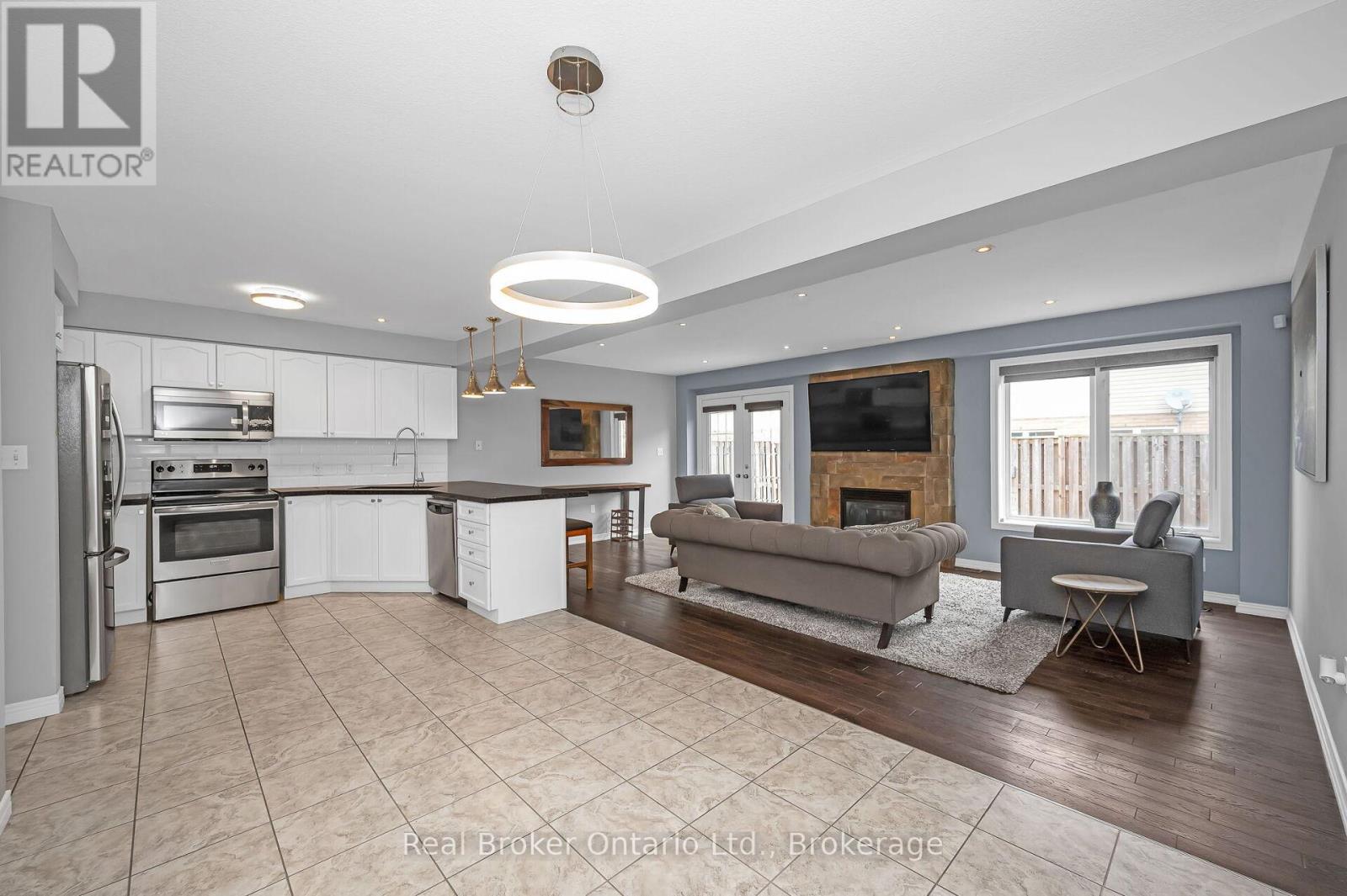 23 Bellflower Boulevard, Hamilton, Ontario  L0R 1P0 - Photo 5 - X12975902