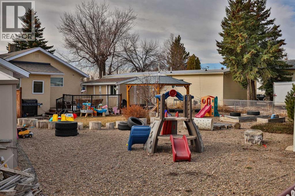 405 5 Avenue, Warner, Alberta  T0K 2L0 - Photo 38 - A2294490