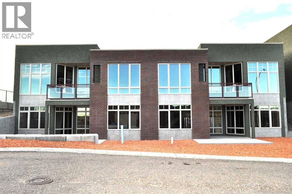 34 Palisades Way Ne, Medicine Hat, Alberta  T1C 2B4 - Photo 1 - A2281039