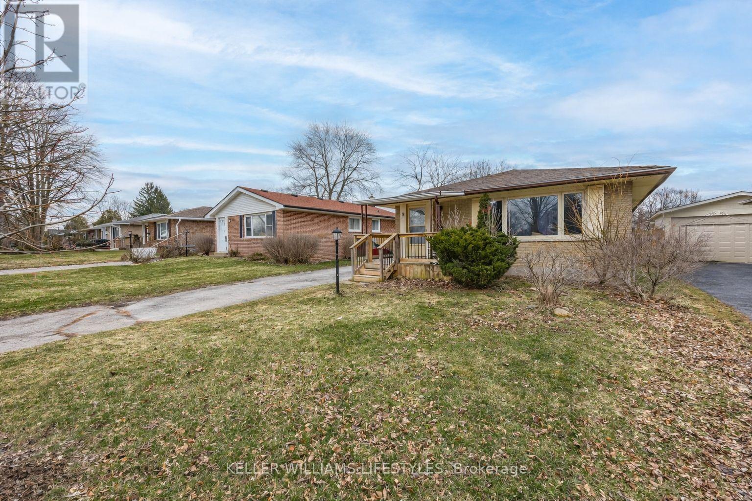 9 Buchan Road, London East, Ontario  N5V 1K9 - Photo 2 - X12975924