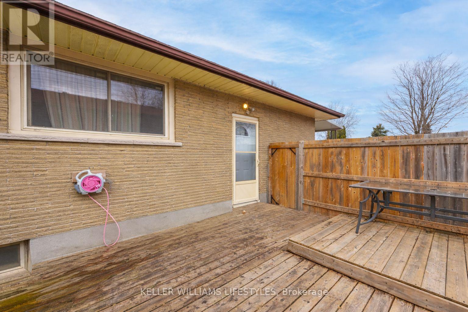 9 Buchan Road, London East, Ontario  N5V 1K9 - Photo 3 - X12975924