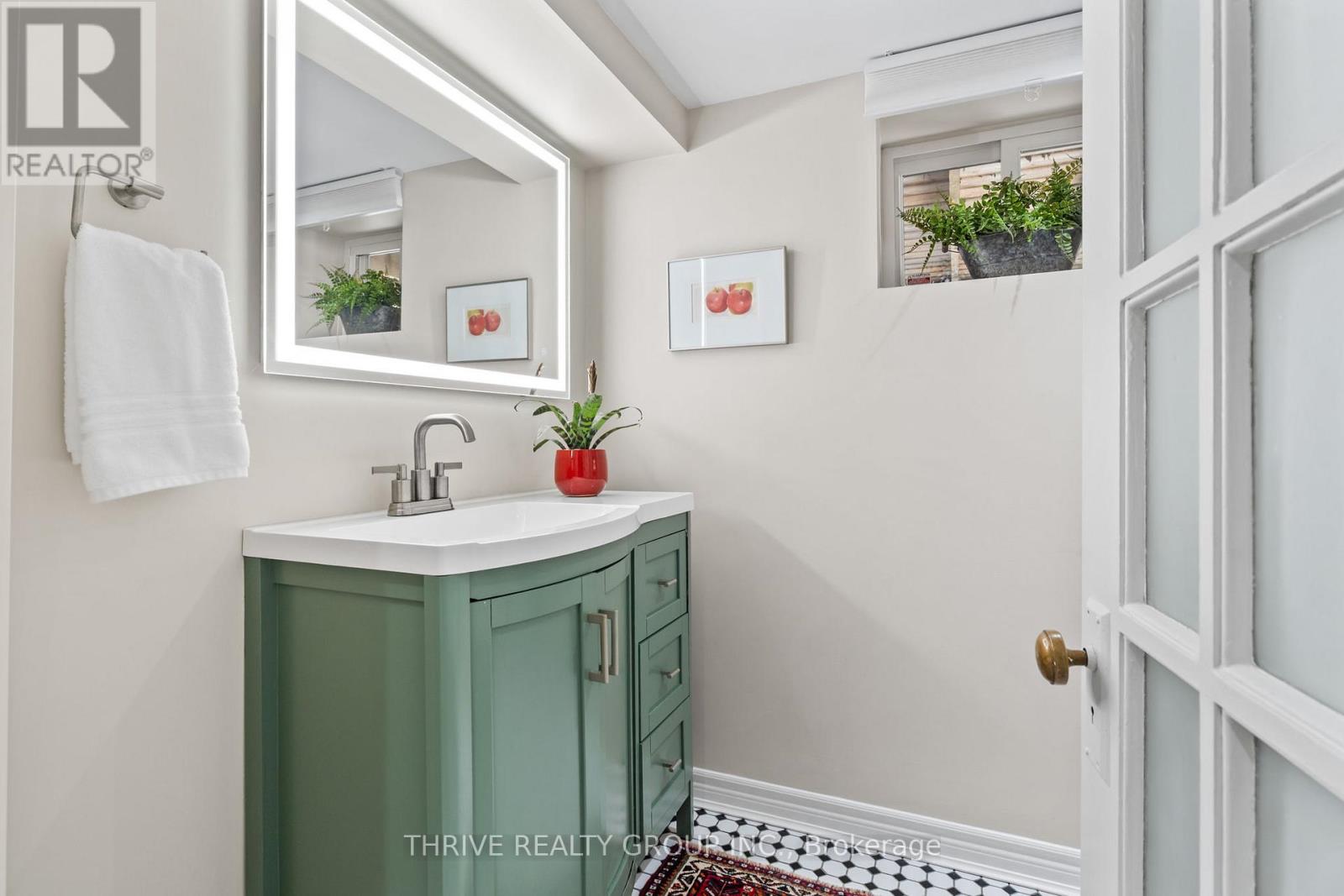 114 Wortley Road, London South (South F), Ontario  N6C 3N8 - Photo 35 - X12975946