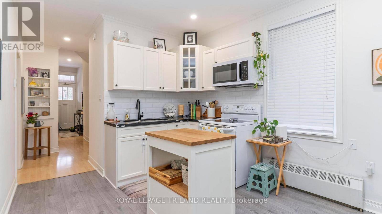 114 Elmwood Avenue E, London South (South F), Ontario  N6C 1J5 - Photo 11 - X12976102