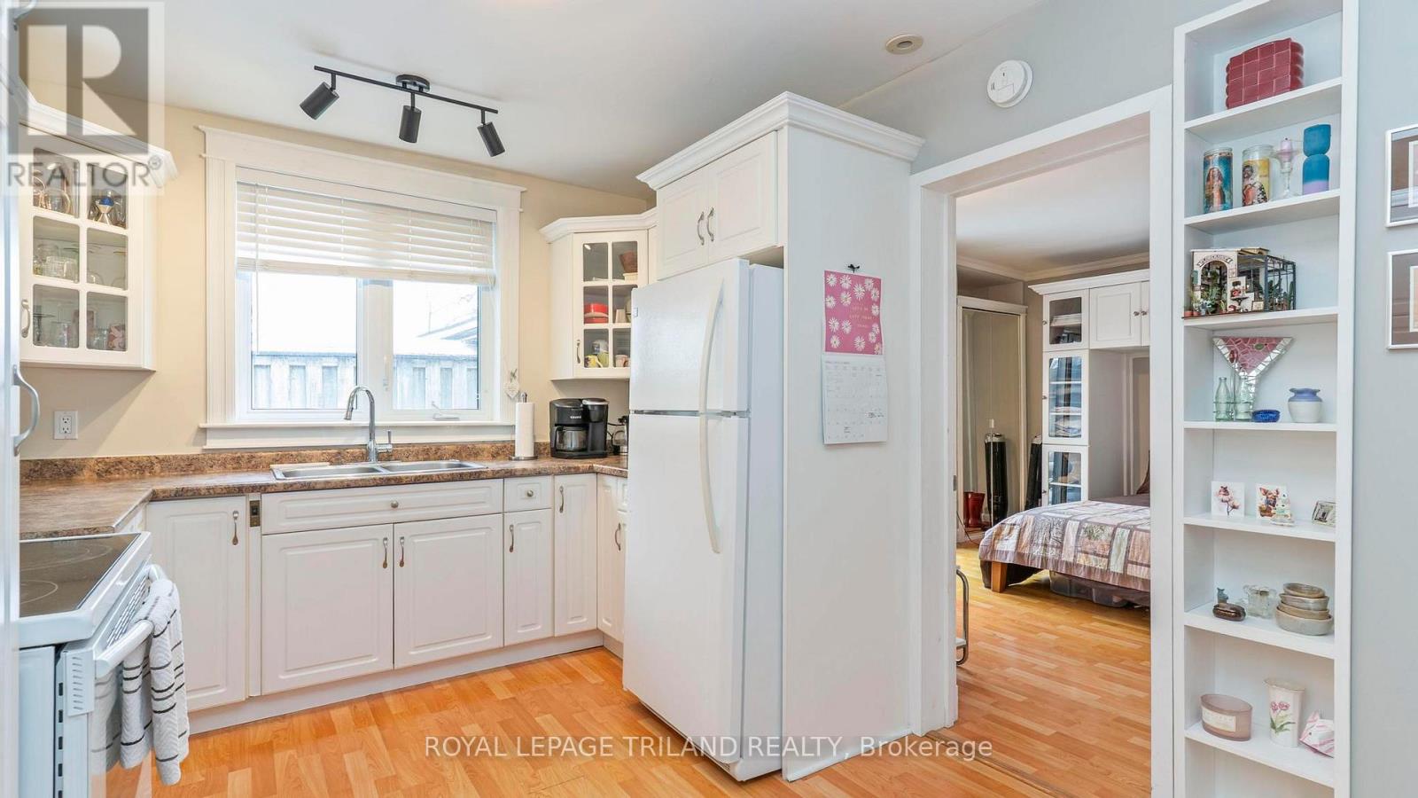 114 Elmwood Avenue E, London South (South F), Ontario  N6C 1J5 - Photo 29 - X12976102