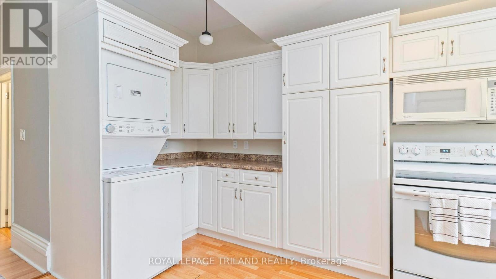 114 Elmwood Avenue E, London South (South F), Ontario  N6C 1J5 - Photo 31 - X12976102