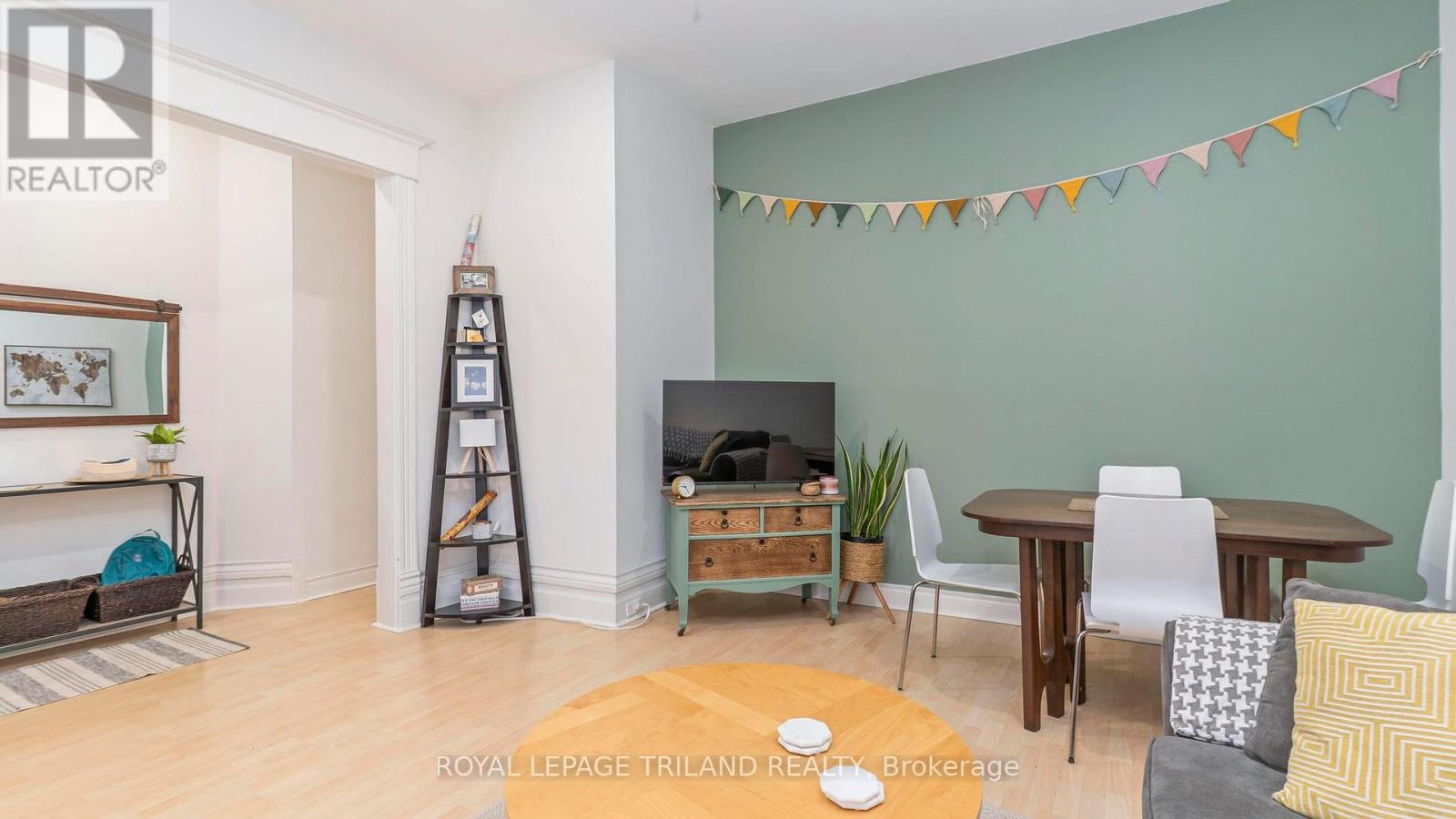 114 Elmwood Avenue E, London South (South F), Ontario  N6C 1J5 - Photo 7 - X12976102