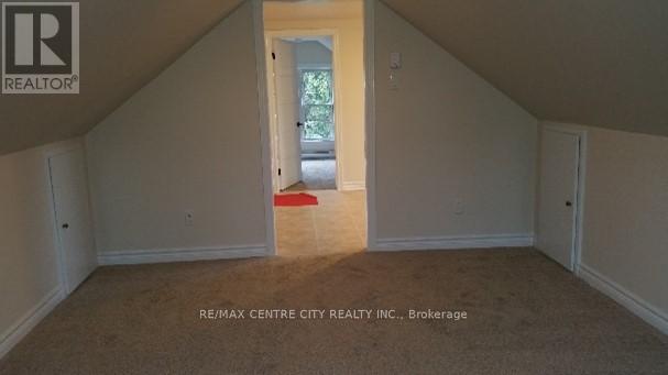 Upper - 80 Sterling Street, London East, Ontario  N5Y 1Y7 - Photo 2 - X12976104