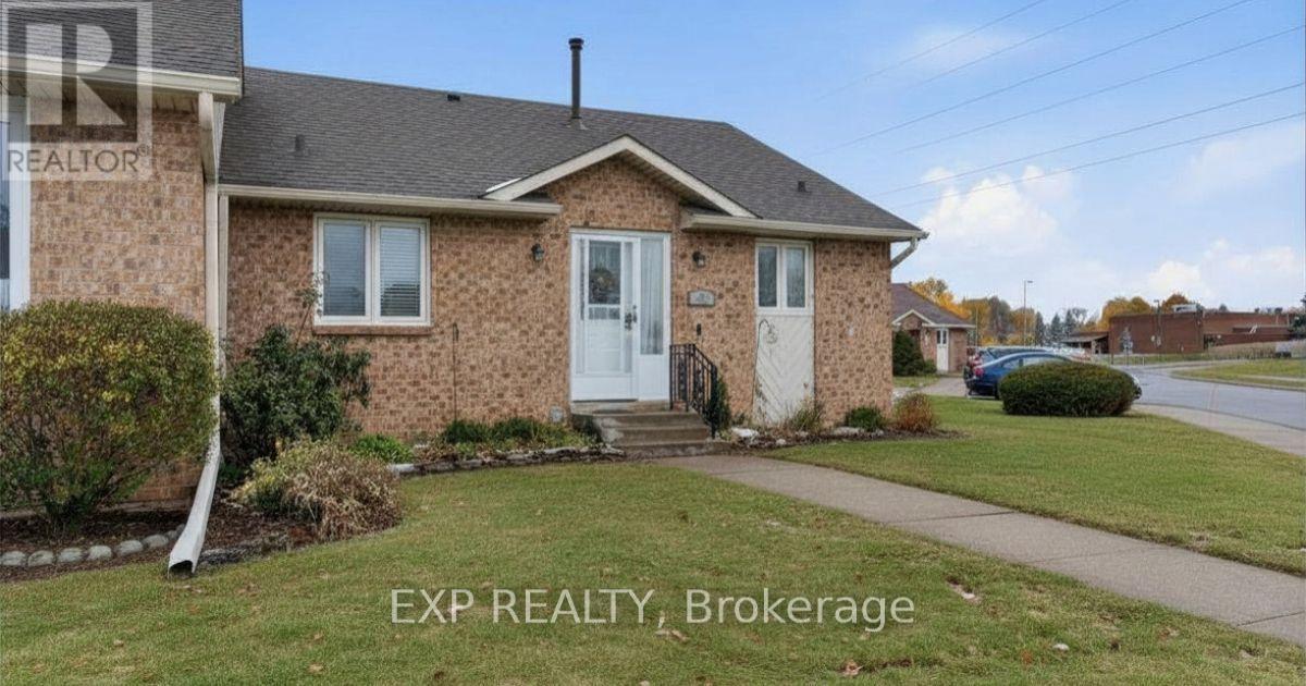 88 - 122 Bunting Road, St. Catharines, Ontario  L2P 3X7 - Photo 2 - X12539268