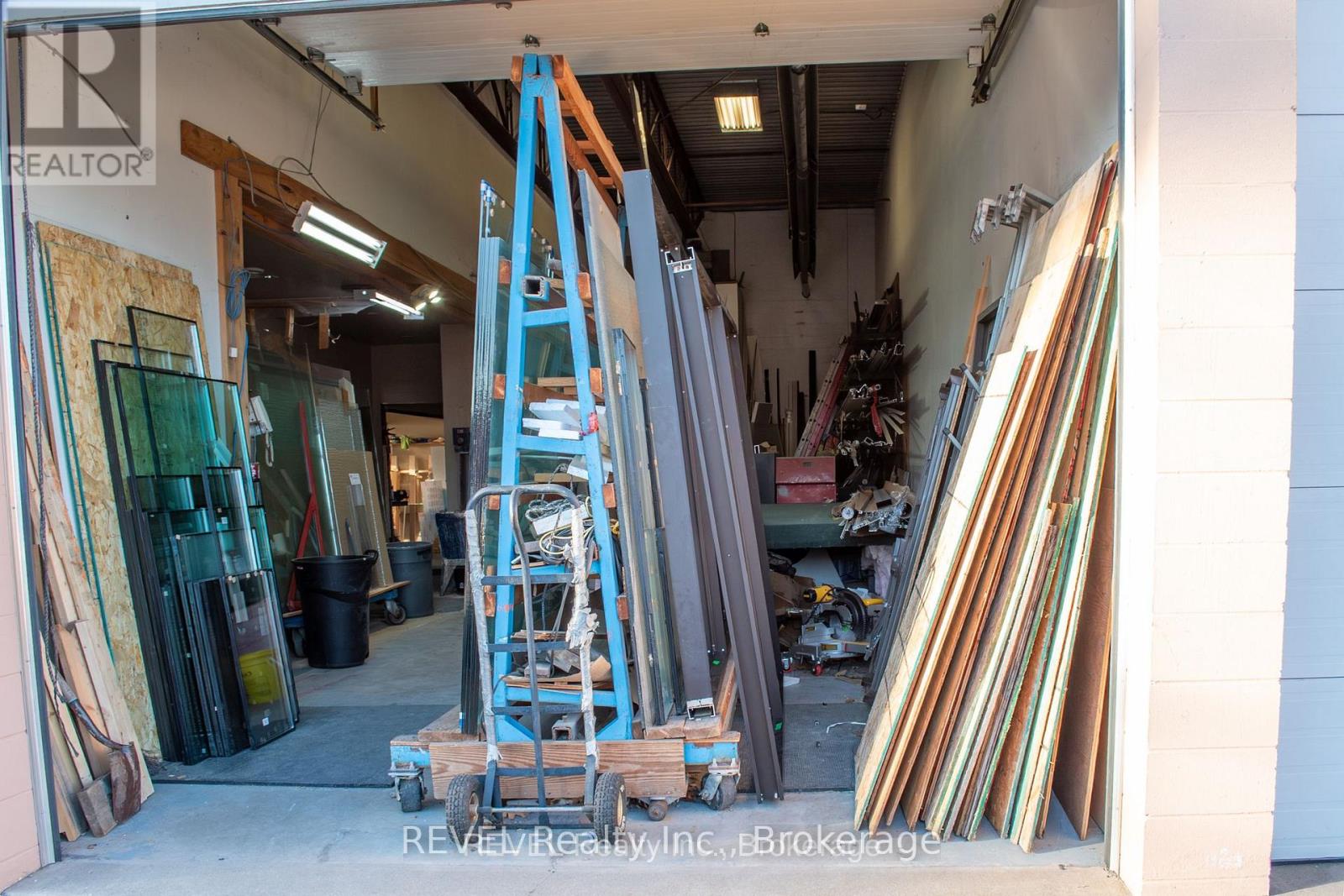 4564 Montrose Road, Niagara Falls, Ontario  L2H 1K2 - Photo 7 - X12881562